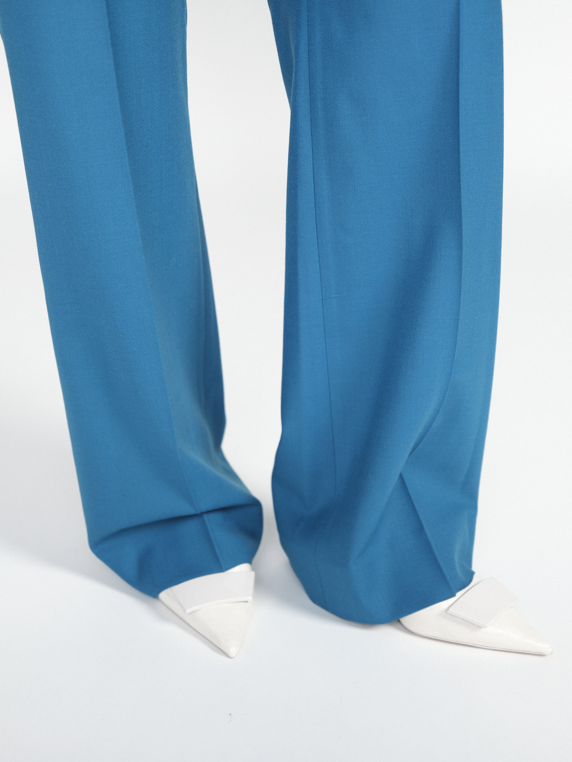 Victoria Beckham Pleated trousers with pockets  petrol 36