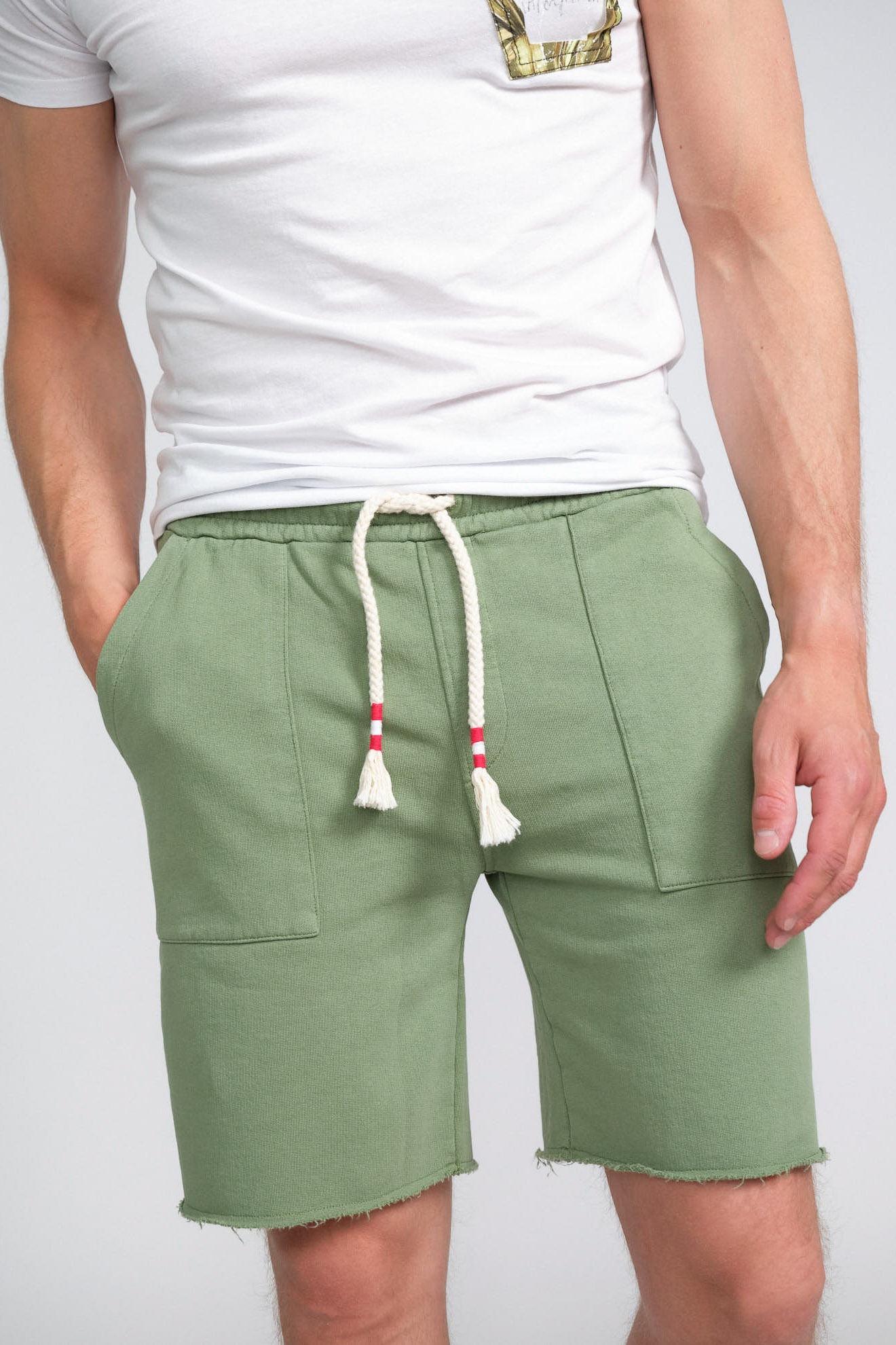 st.barth shorts grün branded baumwolle model frontansicht