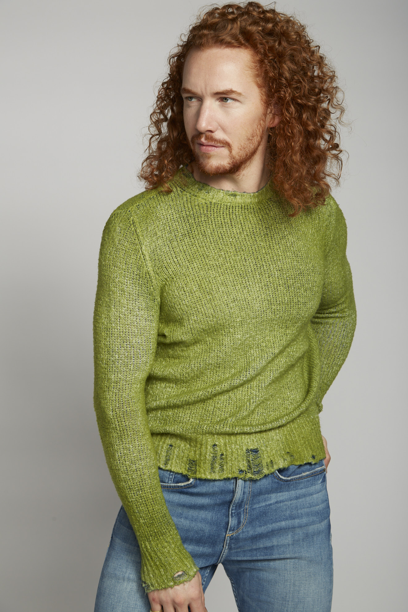 avant toi sweater green plain cotton model front