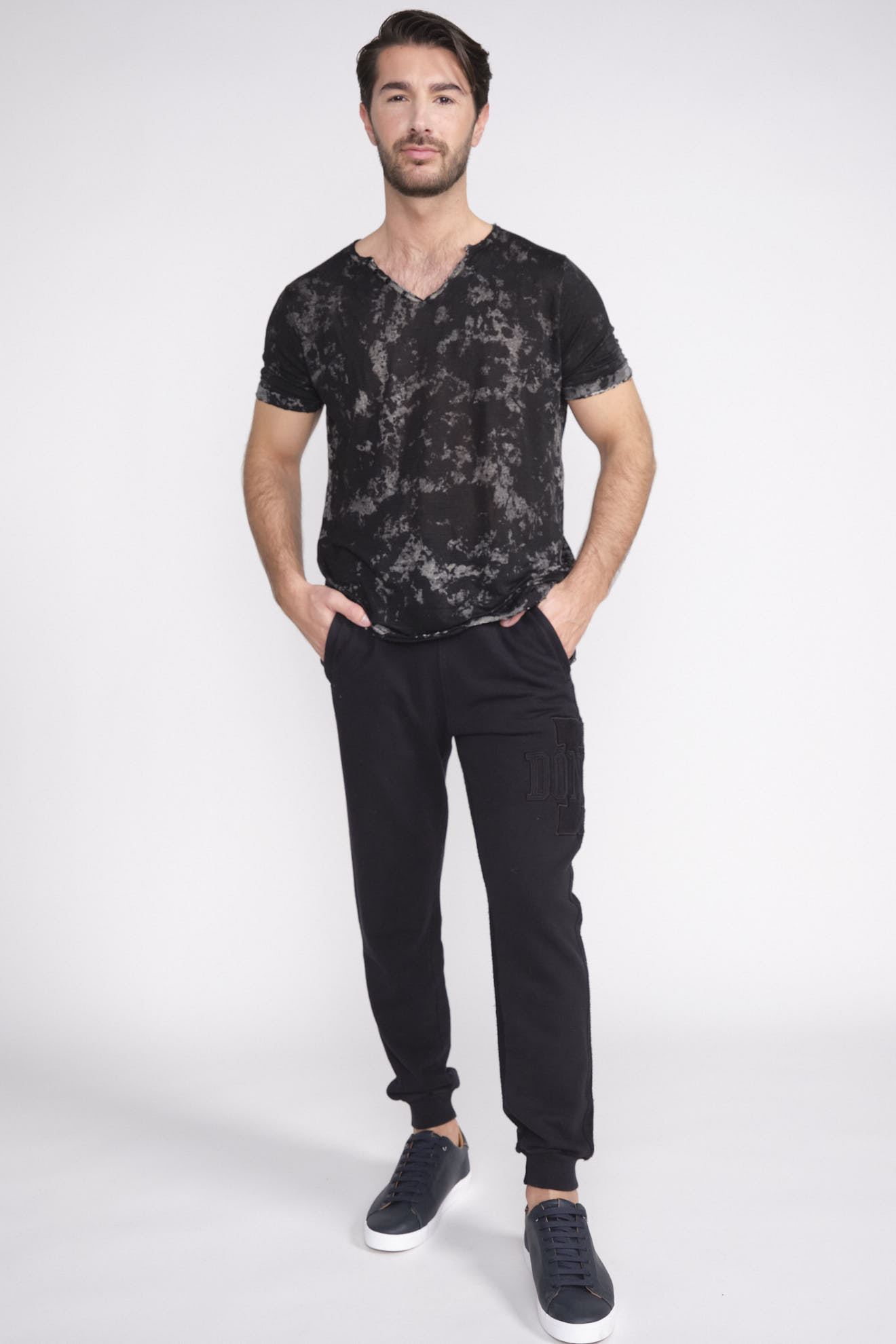 AVANT TOI Maglia Serafino – T-Shirt mit Batik Muster Herren - Style it AVANT TOI Maglia Serafino – T-Shirt mit Batik Muster Herren - Style it