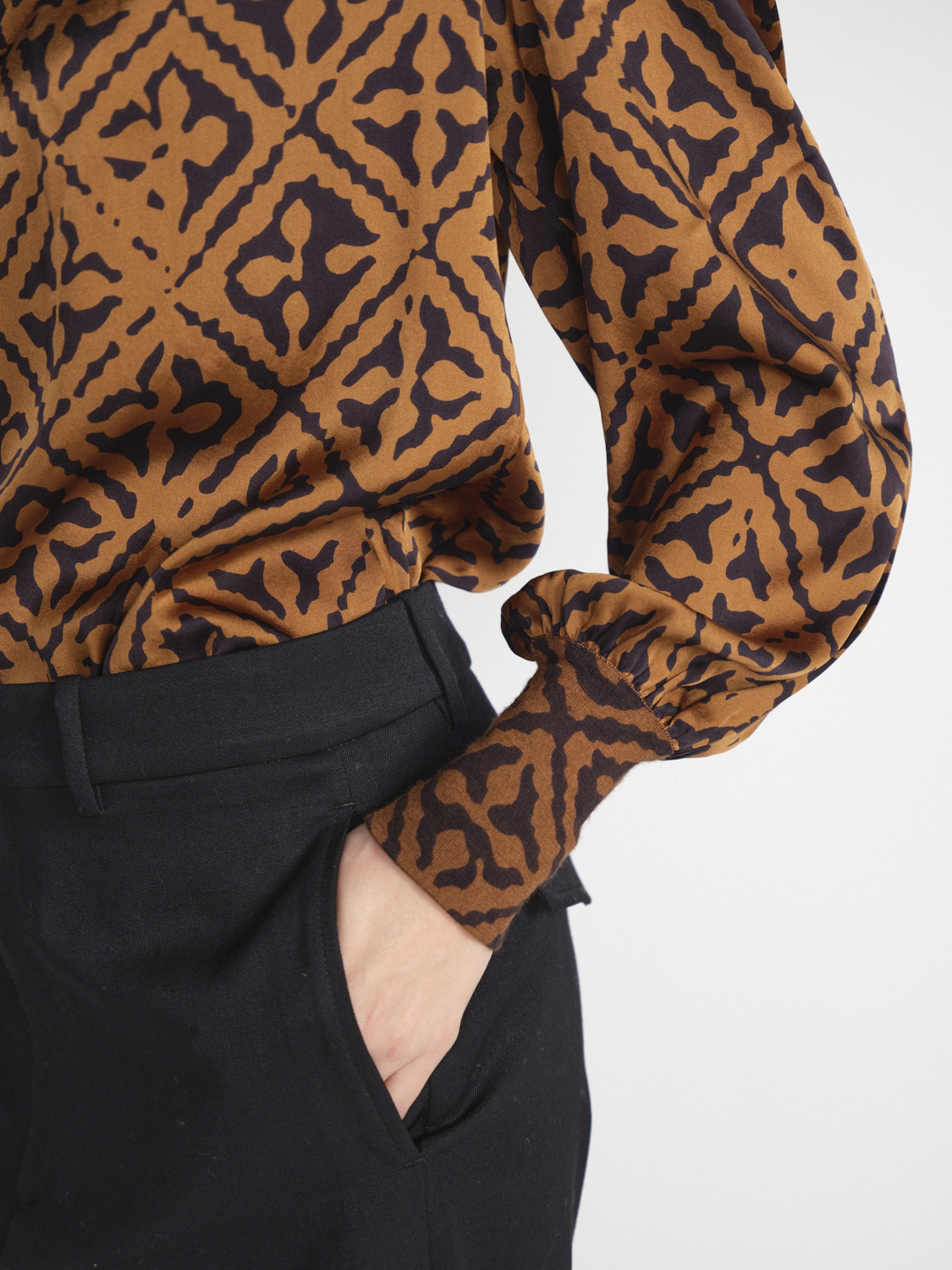 friendly hunting Call Eyes of Marrakesh - Blusa de seda con diseño ornamental  multicolor M