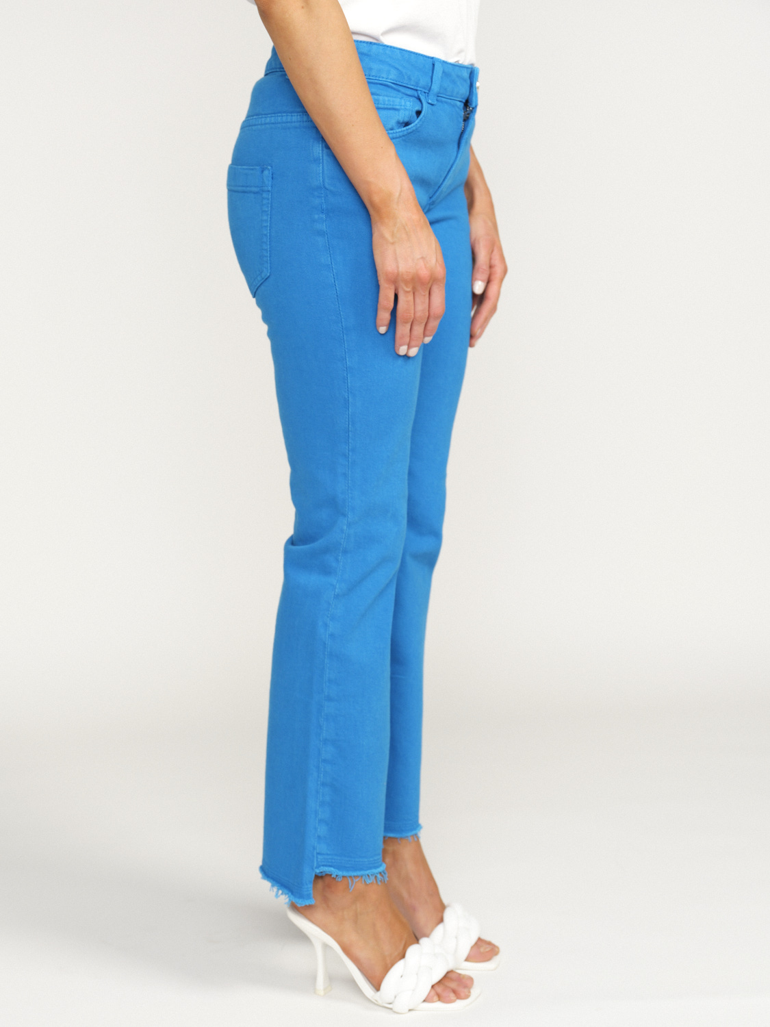 Dorothee Schumacher Denim Attraction Pants – Flared Jeans mit offenem Saum blau 34