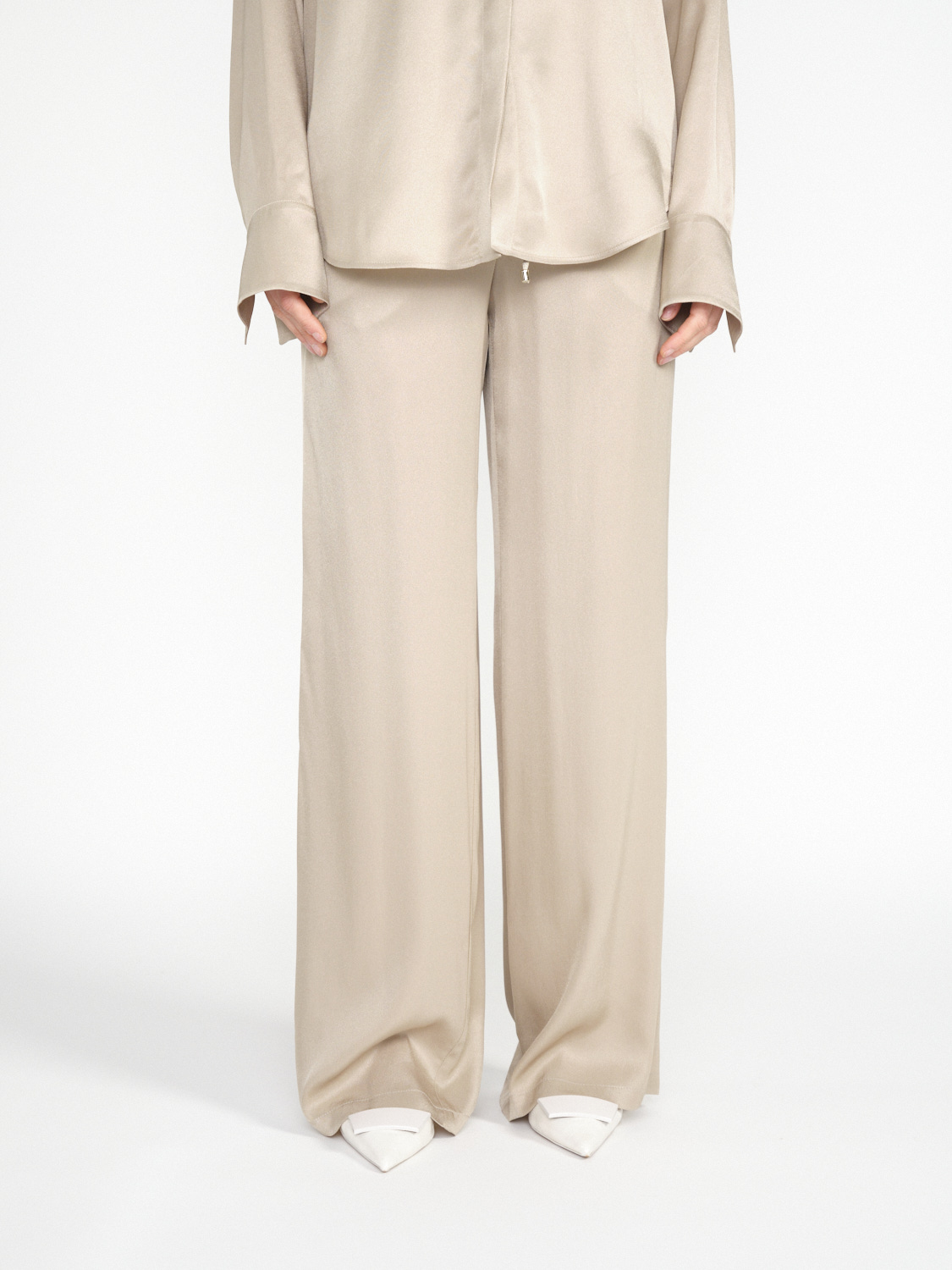 Lorena Antoniazzi Satin trousers with lurex details  beige 34