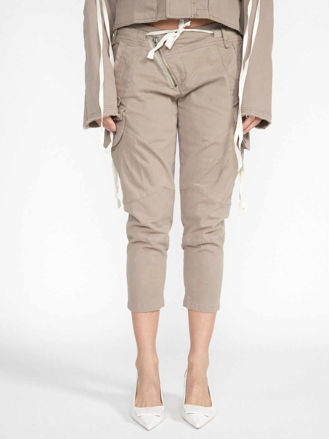 Cargo capri pants online