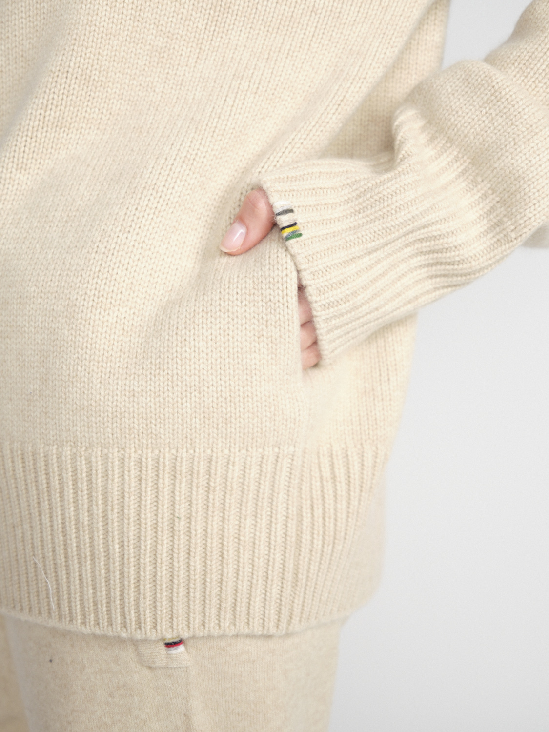 Extreme Cashmere N° 143 Extra Nice – Dicke Strickjacke aus Kaschmir   beige One Size