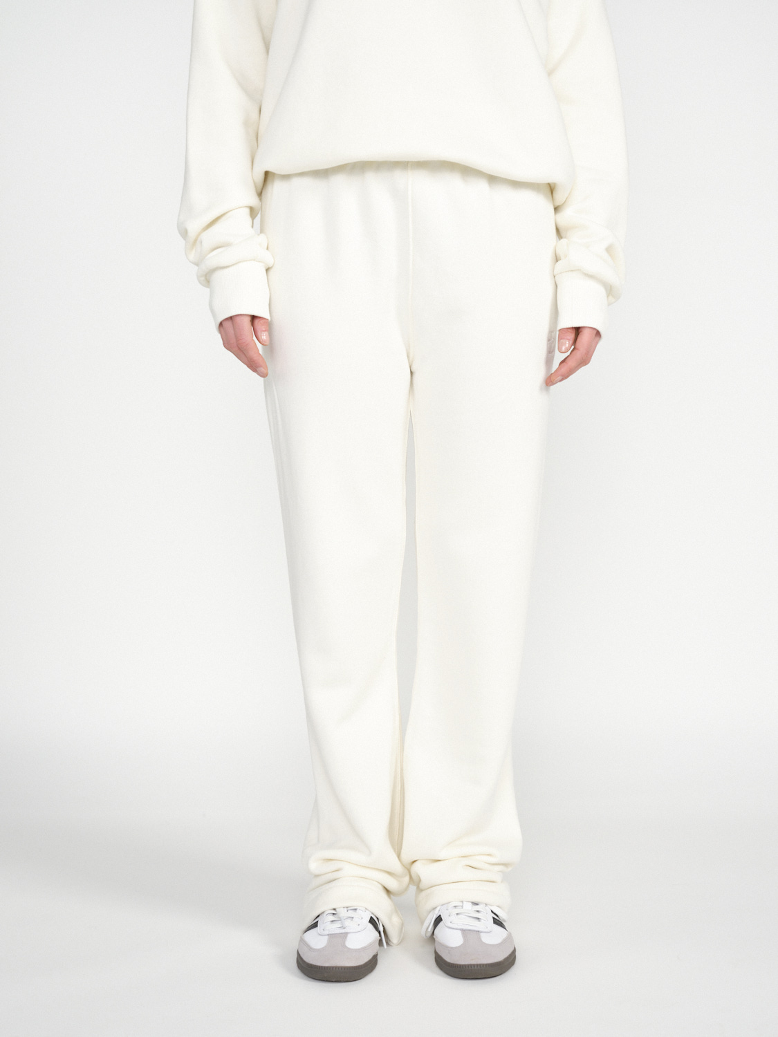 Eterne Pantaloni della tuta in cotone a gamba tesa  creme M