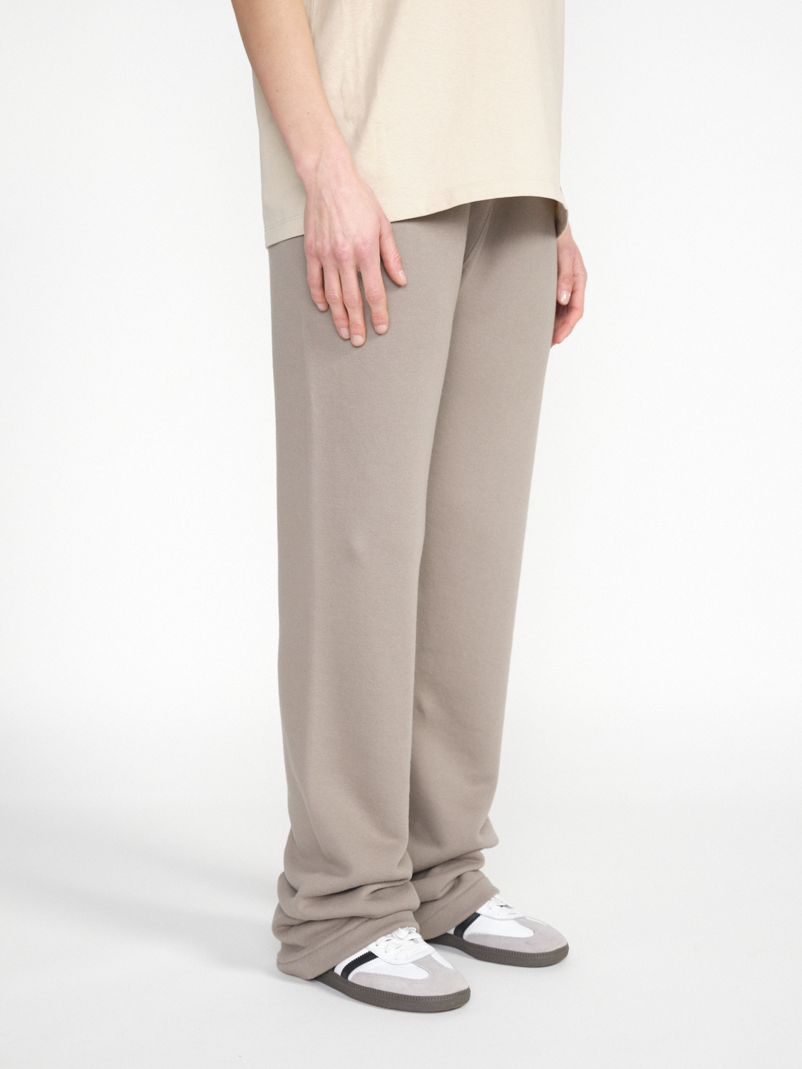 Eterne Straight-leg sweatpants made of cotton  brown M