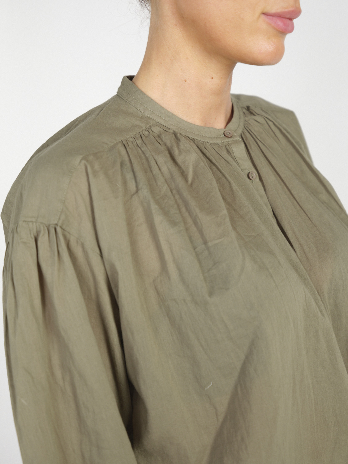 Nili Lotan Neville – Voile Pulloverbluse aus Baumwolle   khaki M