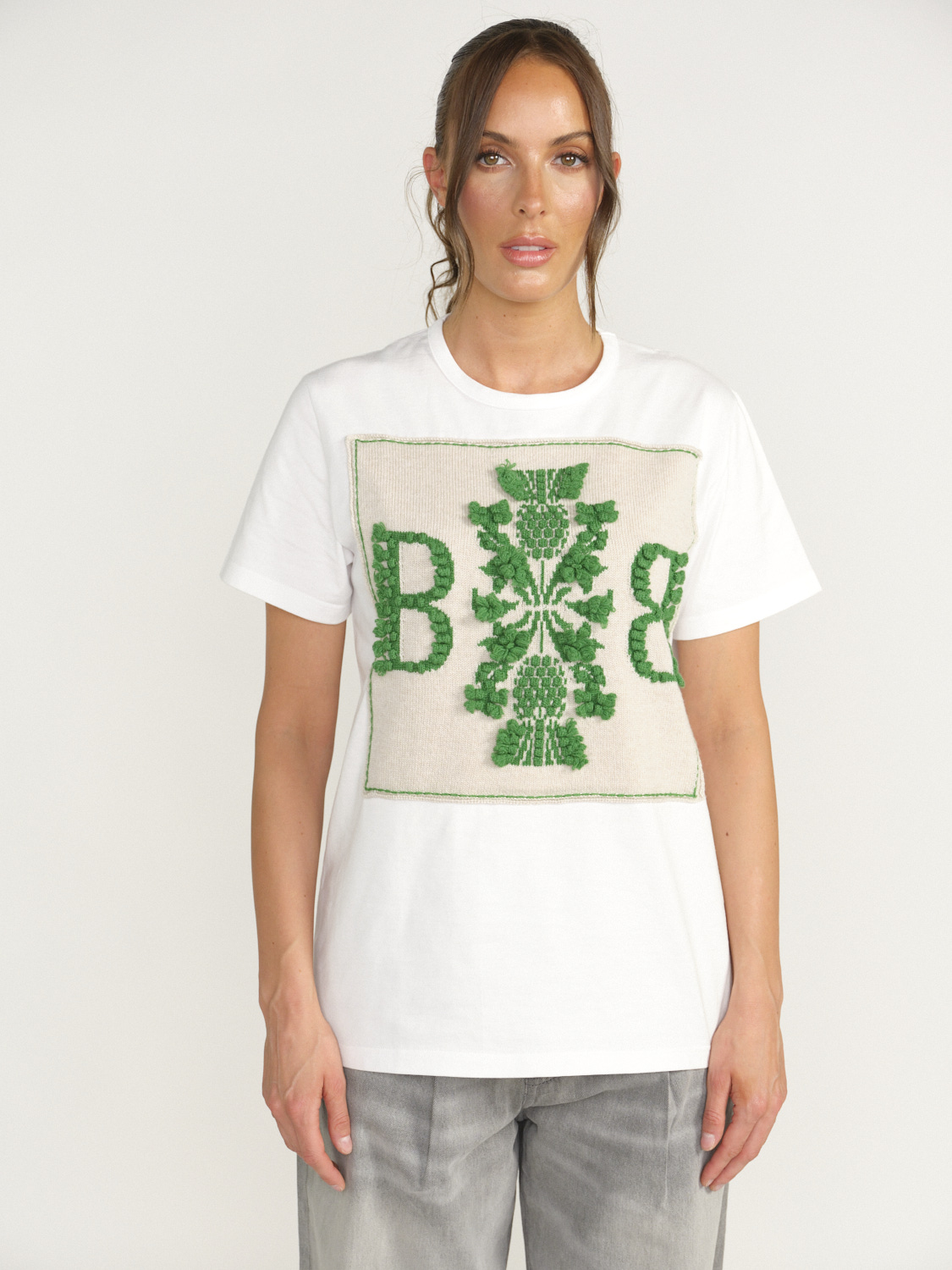 Barrie Barrie - Thistle - T - shirt with logo patch   brown L Barrie Barrie - Thistle - T - shirt with logo patch   brown L