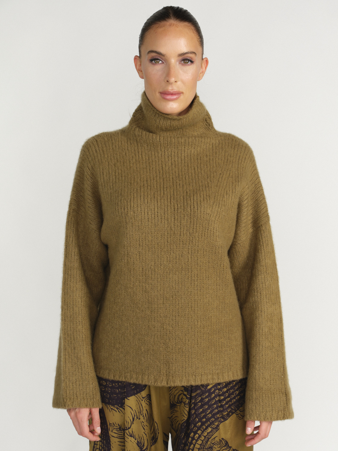 friendly hunting Cashmere silk blend knit sweater with stand up collar brown S