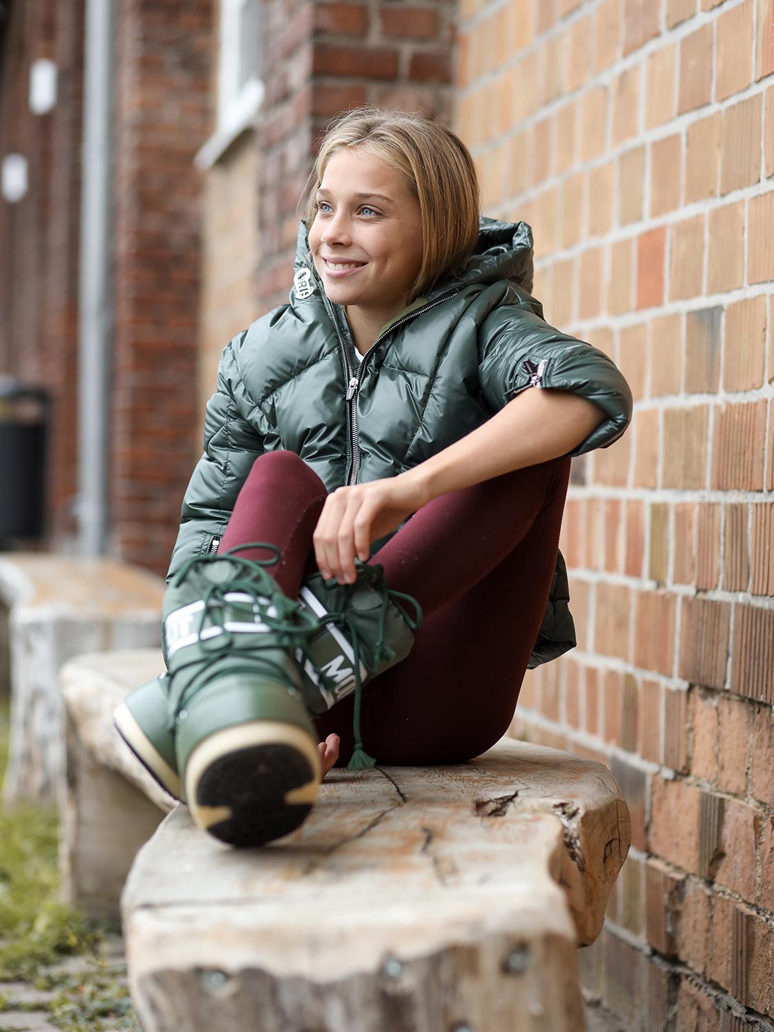 khrisjoy Down jacket with hood khaki 6Jahre