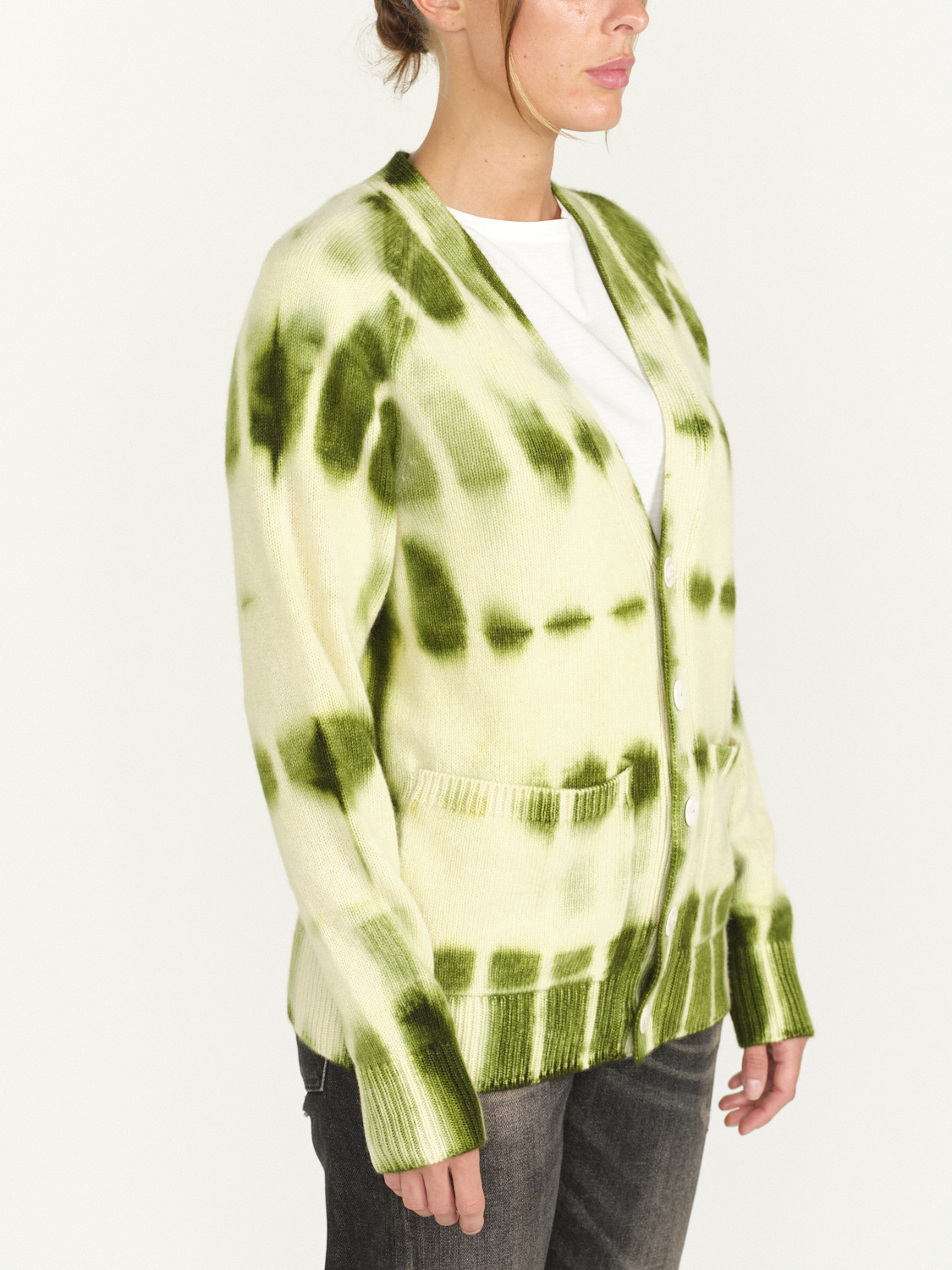 The Elder Statesman Isd Relaxed - Batik pattern cardigan is made of cashmere green S