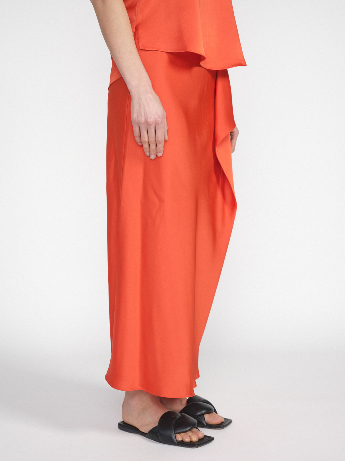 Simkhai Blane – Skirt with cadcading ruffle detail    red 36
