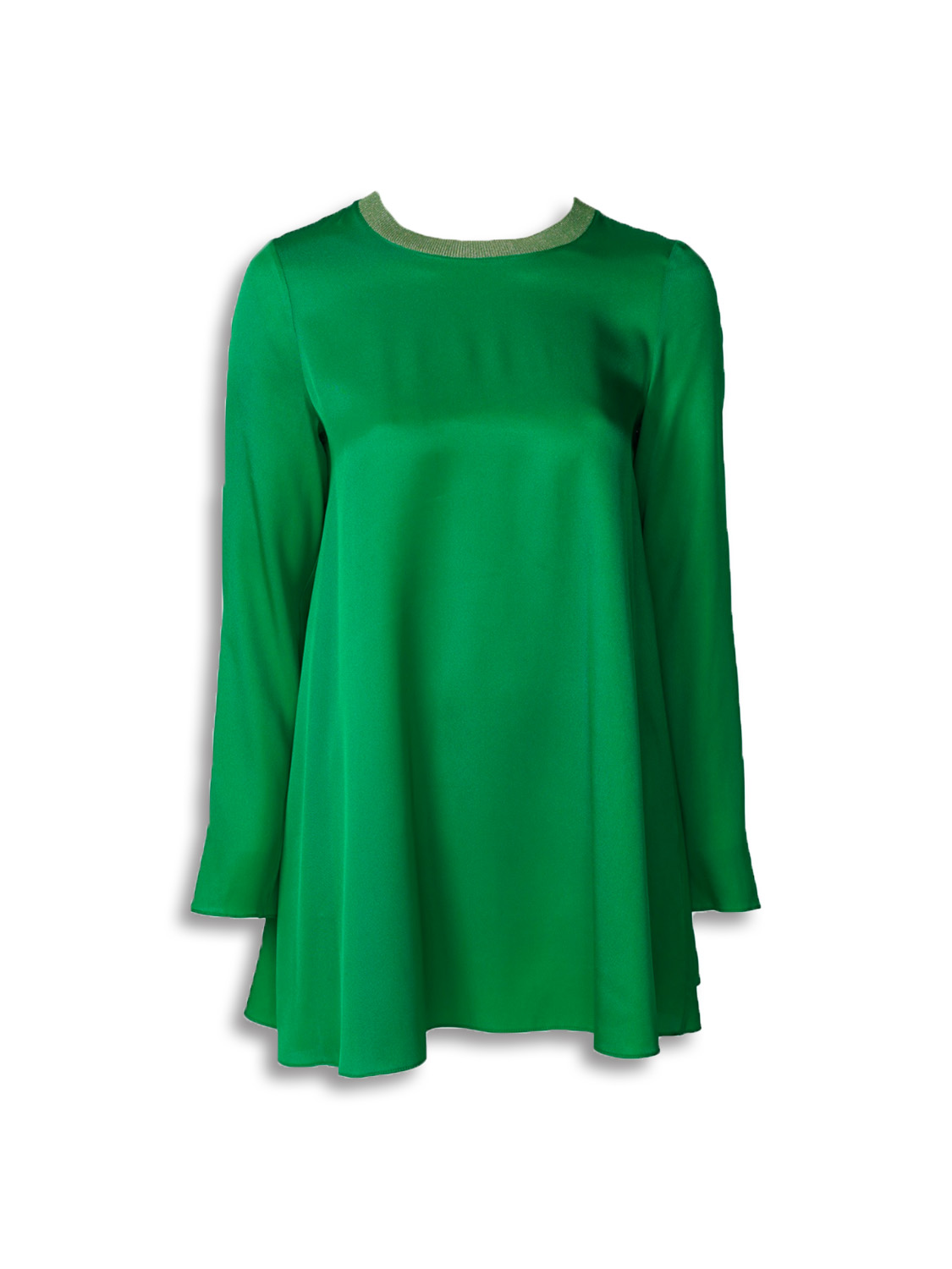 Loose fitting blouse in flowing fabric with silk