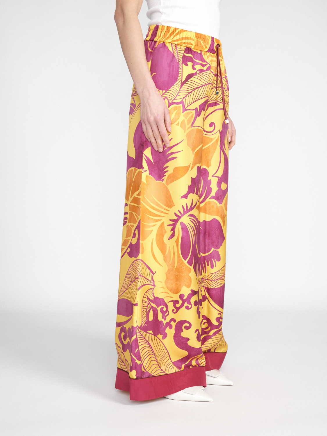 For restless sleepers Wide leg silk pants with floral design  multi M