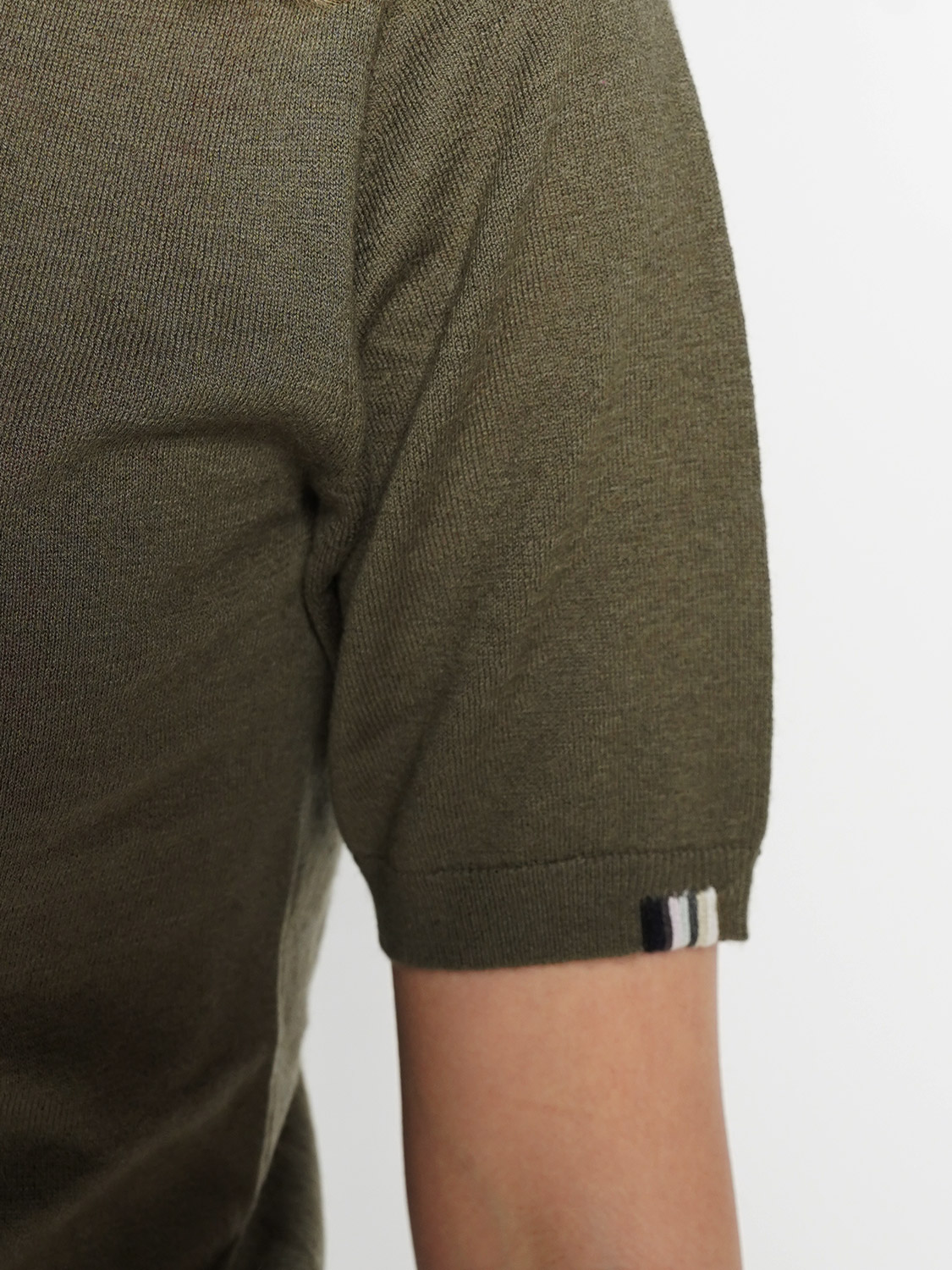 Extreme Cashmere n°416 Noor – T-Shirt aus Cashmere khaki One Size Extreme Cashmere n°416 Noor – T-Shirt aus Cashmere khaki One Size