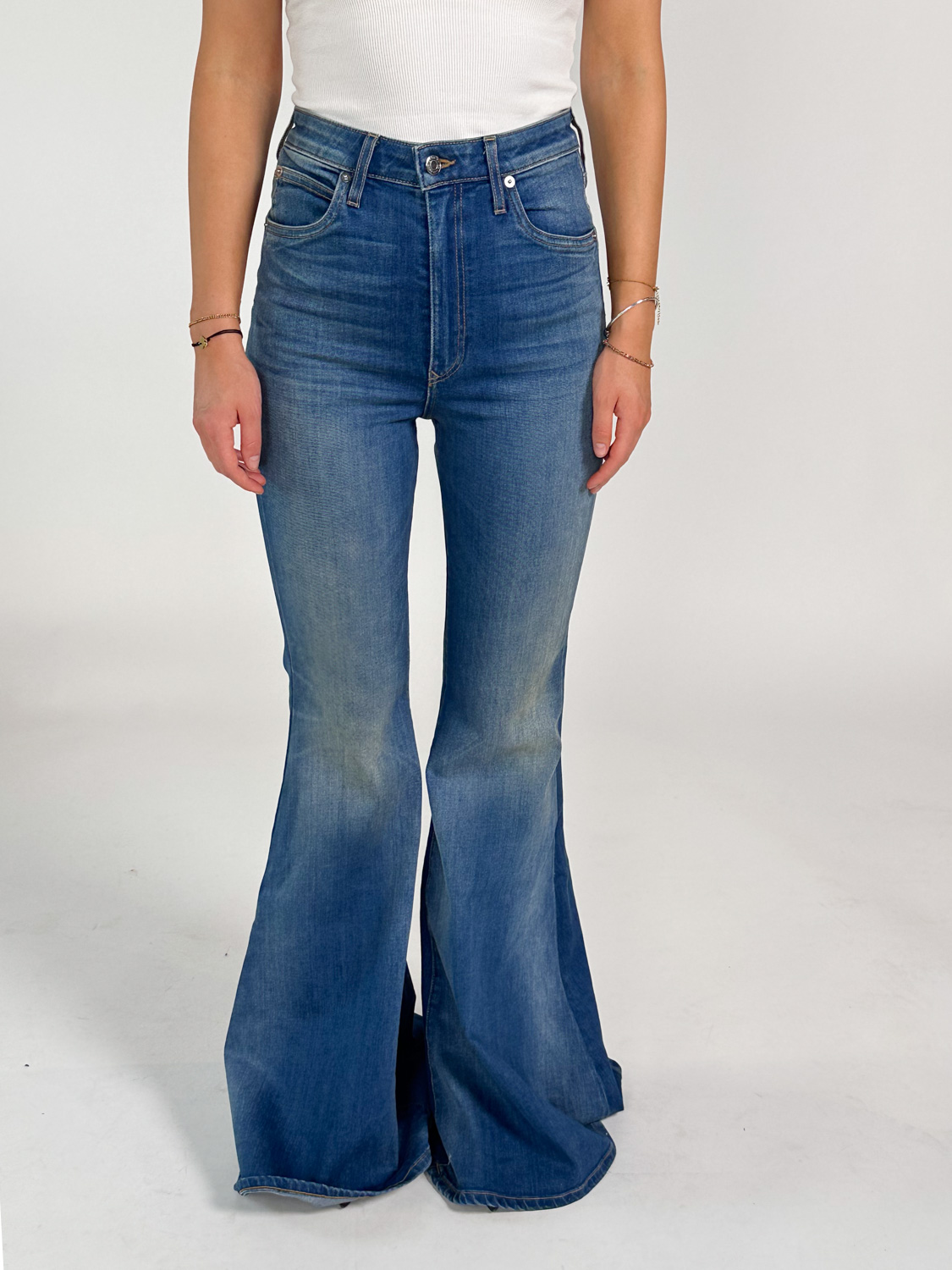 Cout De La Liberte Heidi - Pantalón vaquero acampanado de cintura baja con detalles de flecos brillantes blau 26