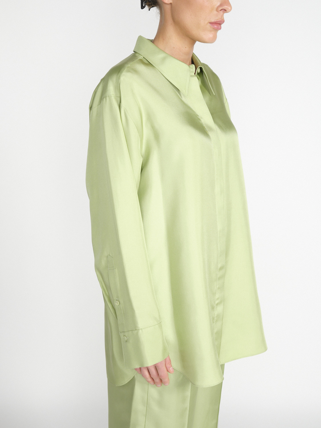 Dorothee Schumacher Sensual Coolness – Oversized blouse  hellgrün XS