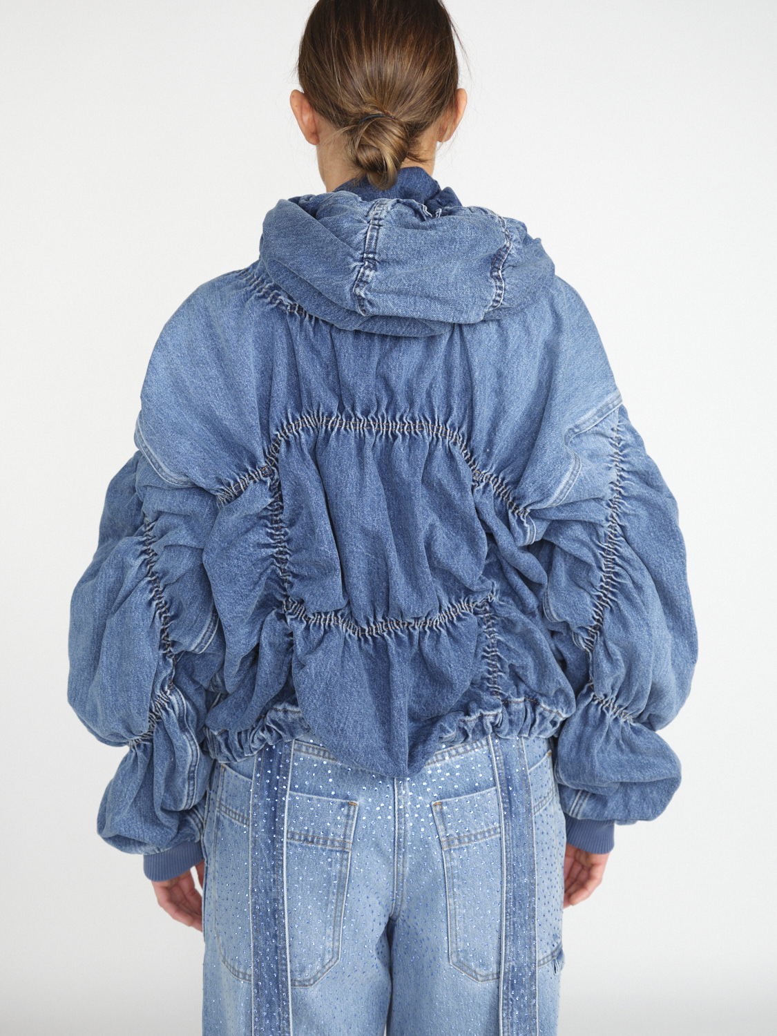 Khrisjoy Khris Cloud – Jeansjacke mit Raffungen   blau S/M