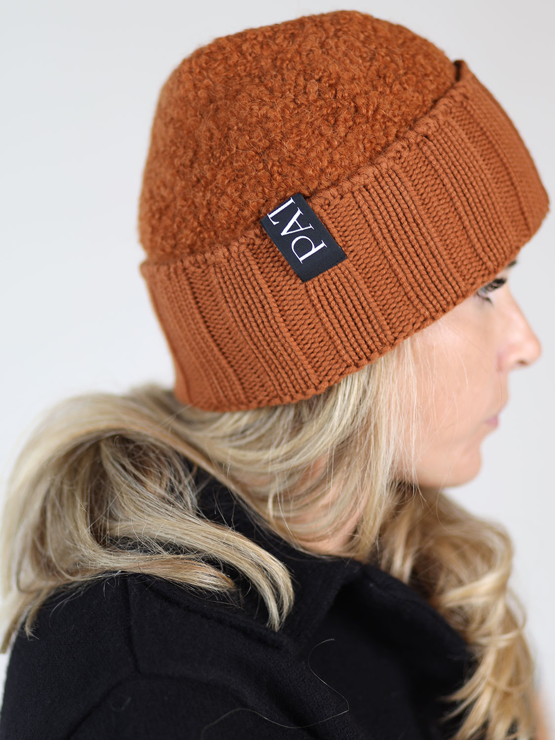 Patou Wool hat with patch orange One Size