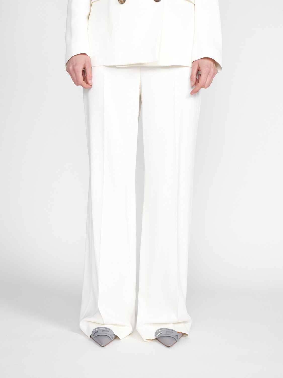 Lorena Antoniazzi Stretchy satin trousers with creases  white 34