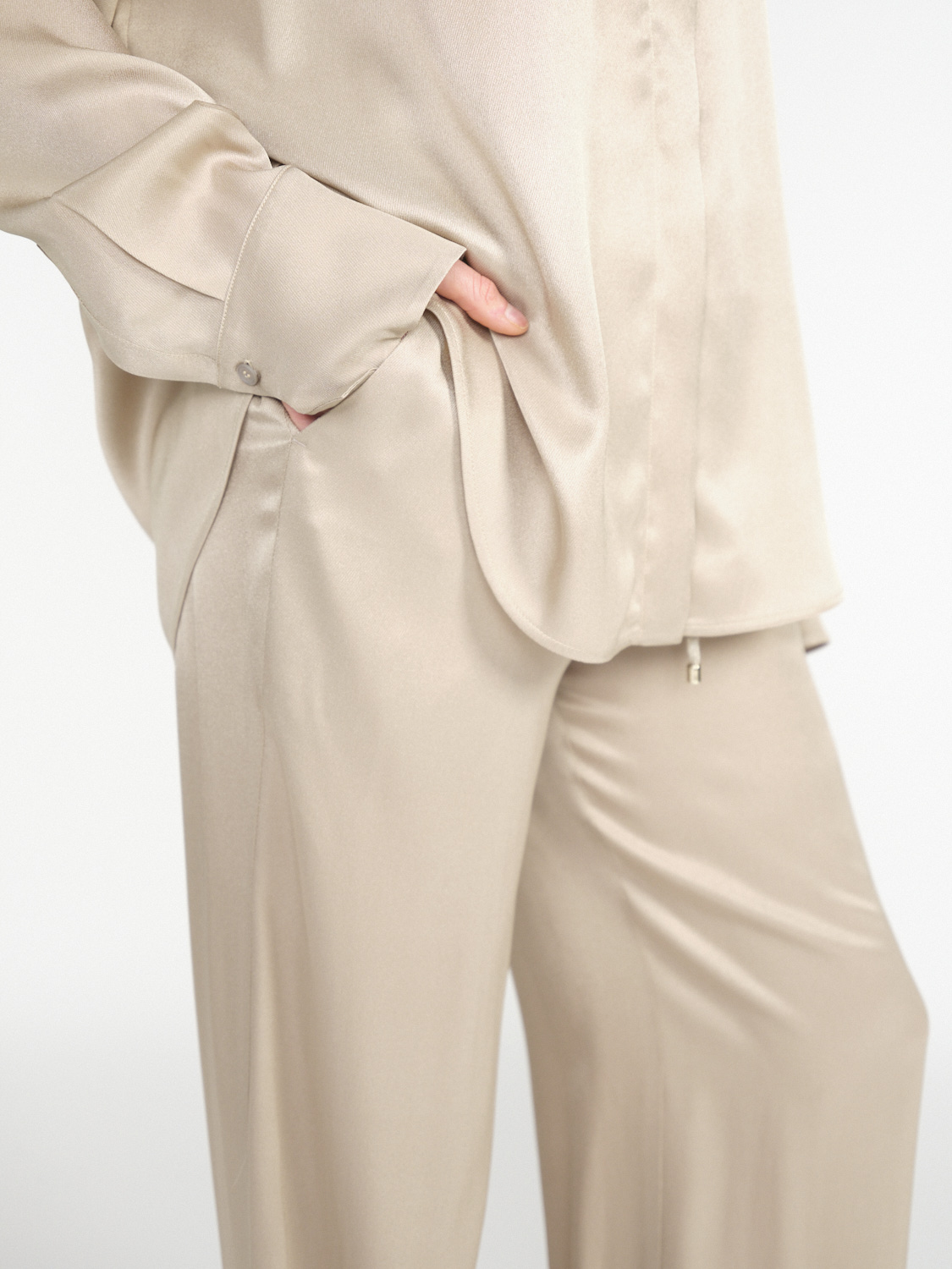 Lorena Antoniazzi Satin trousers with lurex details  beige 34