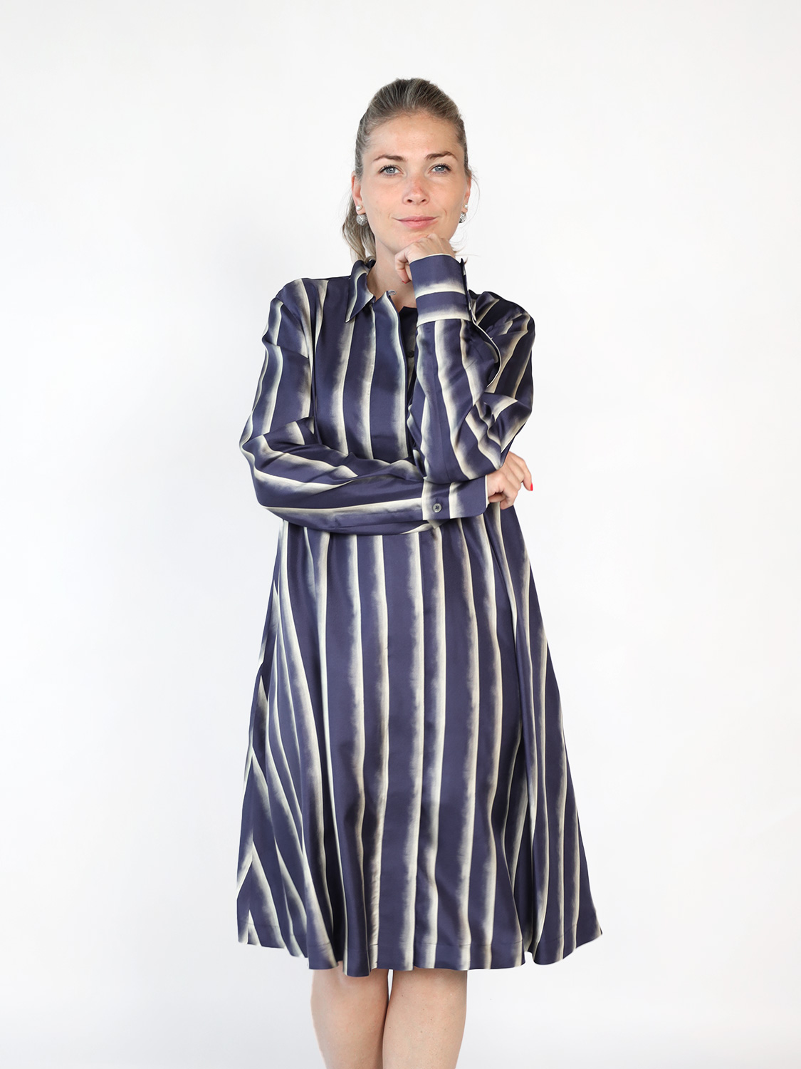 Odeeh Dress – Gestreiftes Seidenkleid   marine 40