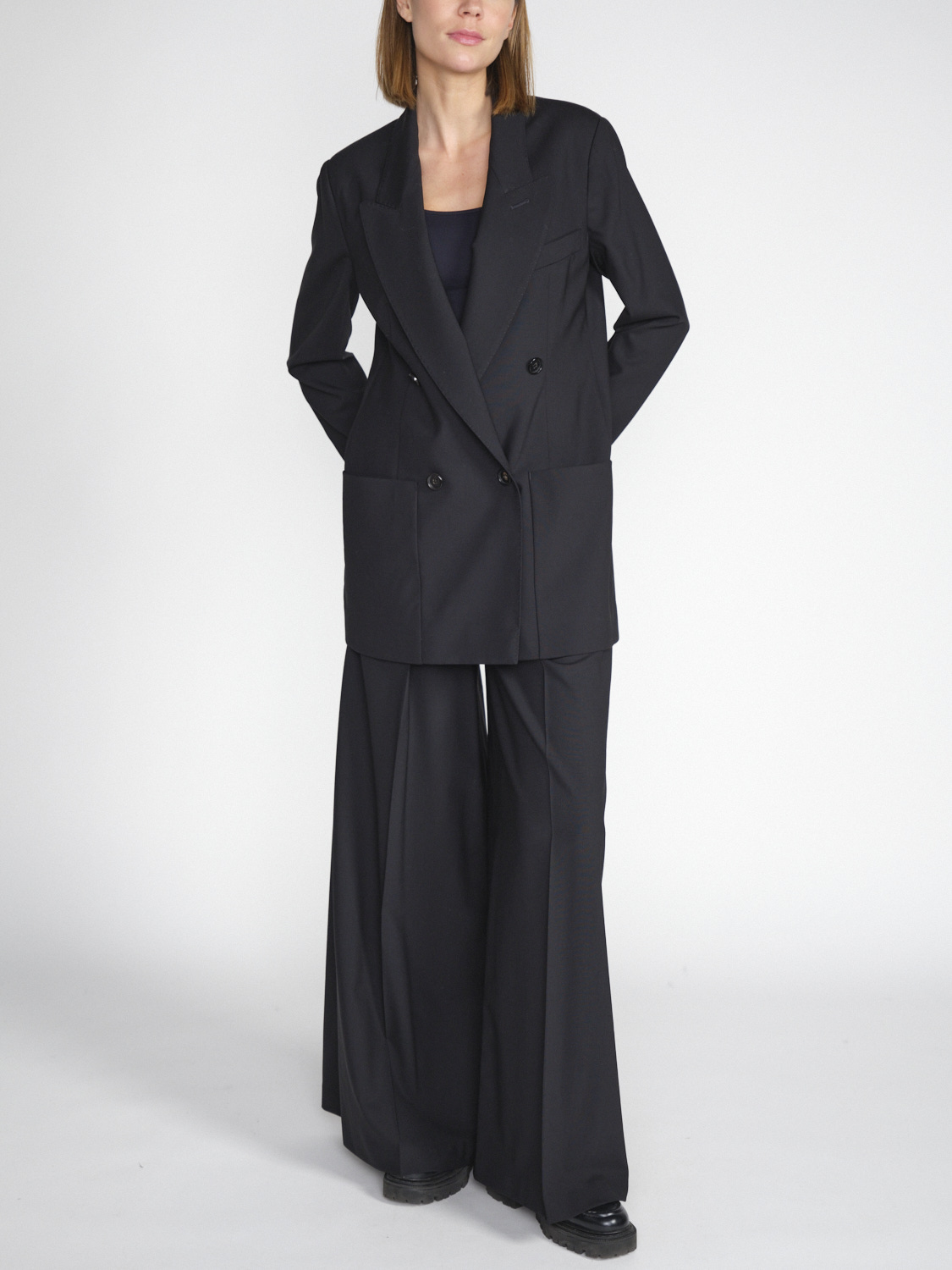 Lorena Antoniazzi Double-breasted blazer in virgin wool and stretch  black 34