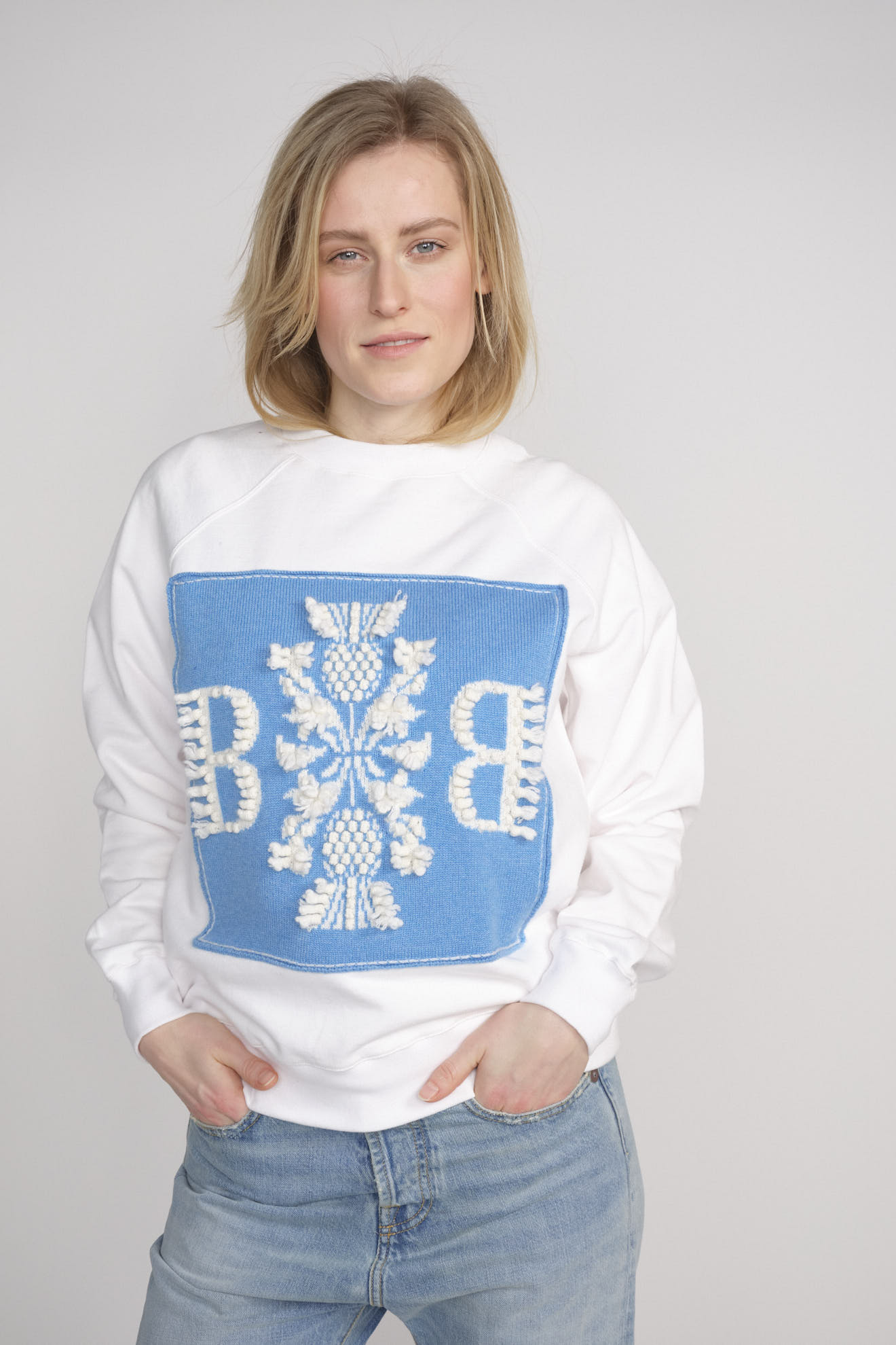 Barrie Sweater with Barrie Logo cashmere patch – Pullover aus Baumwolle mit Cashmerelogo blau M