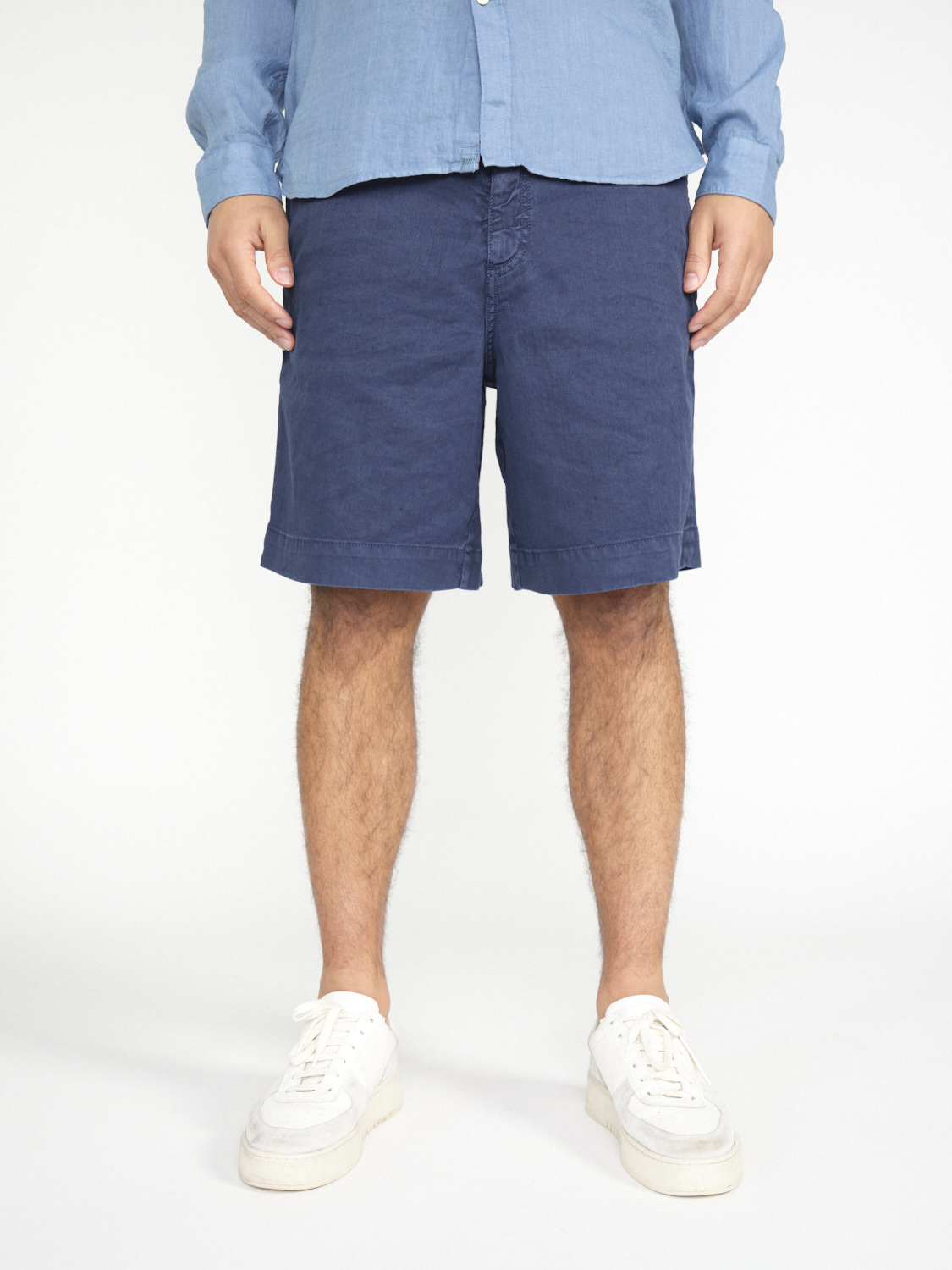 nine in the morning Otto Bermuda - Linen-cotton shorts   marine 33