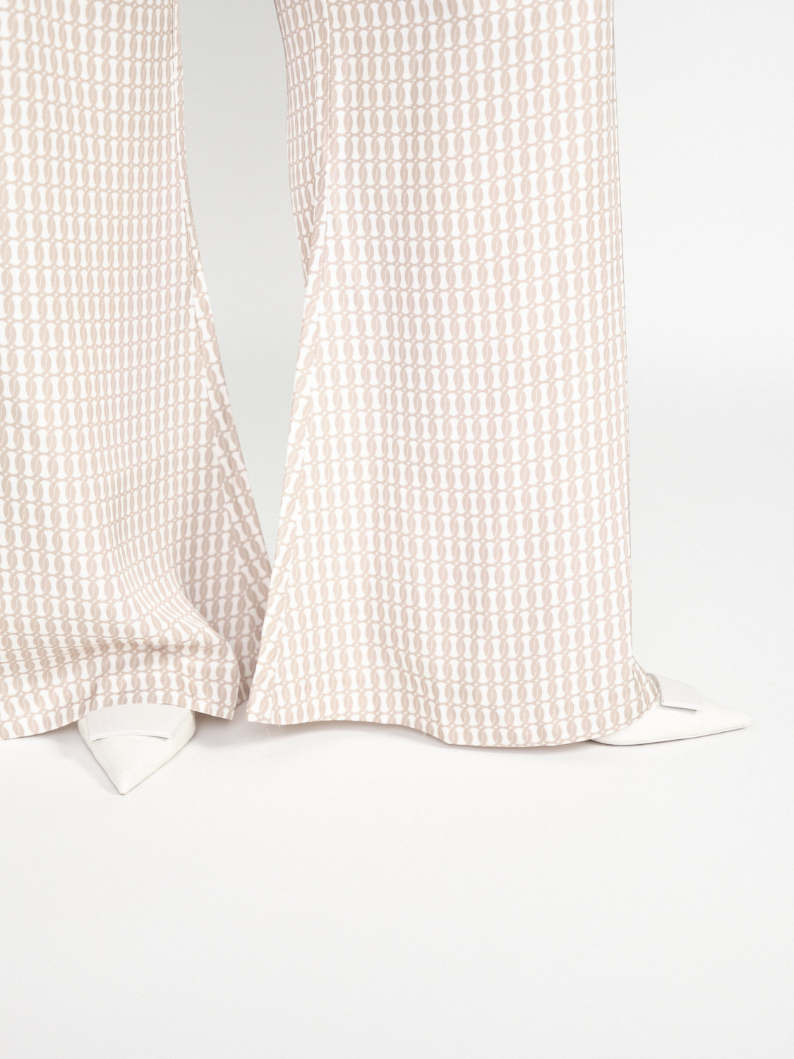 By Malene Birger Lucee - Pantaloni svasati elasticizzati con stampa monogramma   beige 36
