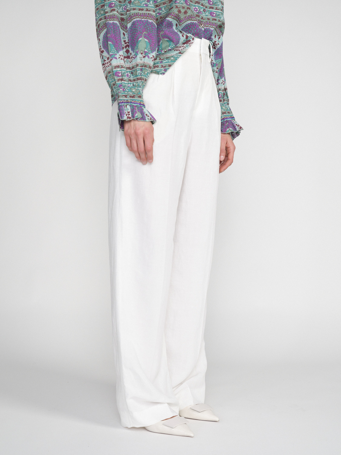 Rossi Noa – pleated trousers made from a linen blend  white S