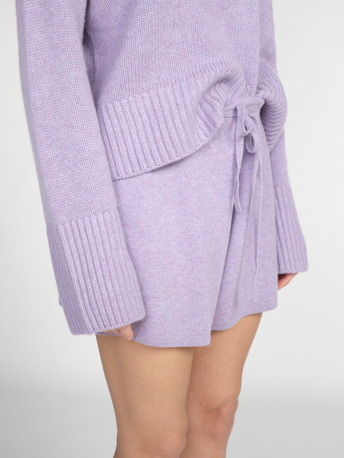 Lisa Yang Gio – Melange Shorts aus Cashmere  lila S/M
