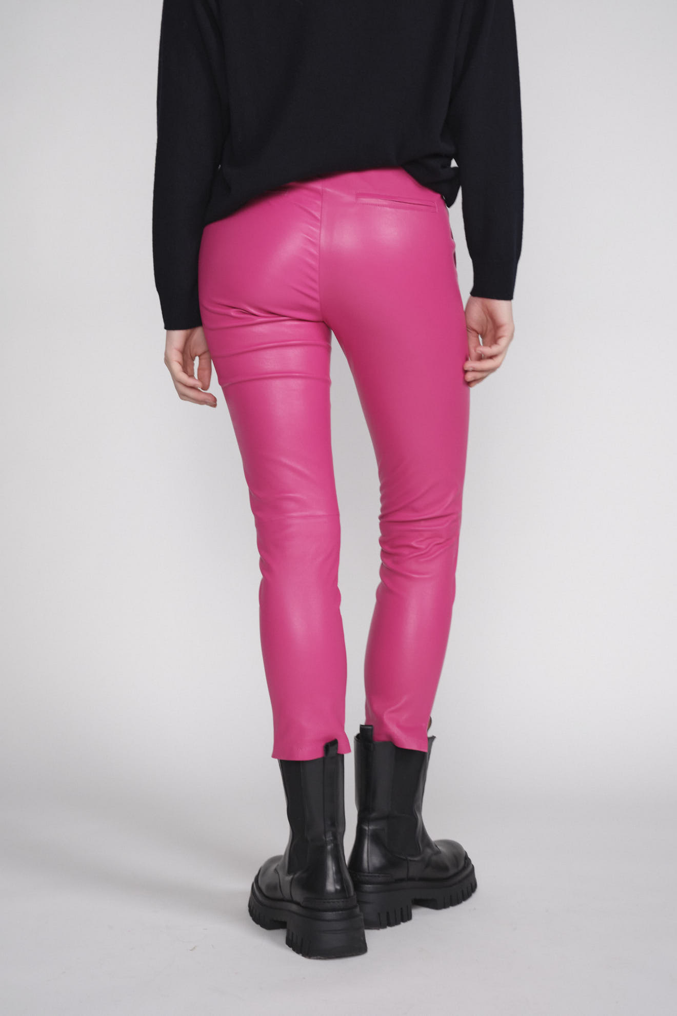Arma Provenza - Pantaloni bootcut in pelle di agnello rosa 38