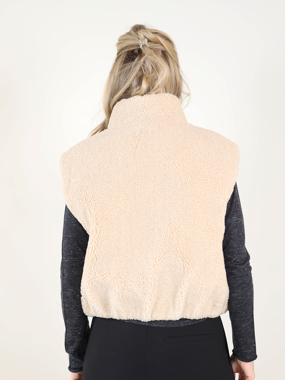 Betta Corradi Smanicato – Weste in Felloptik  beige S