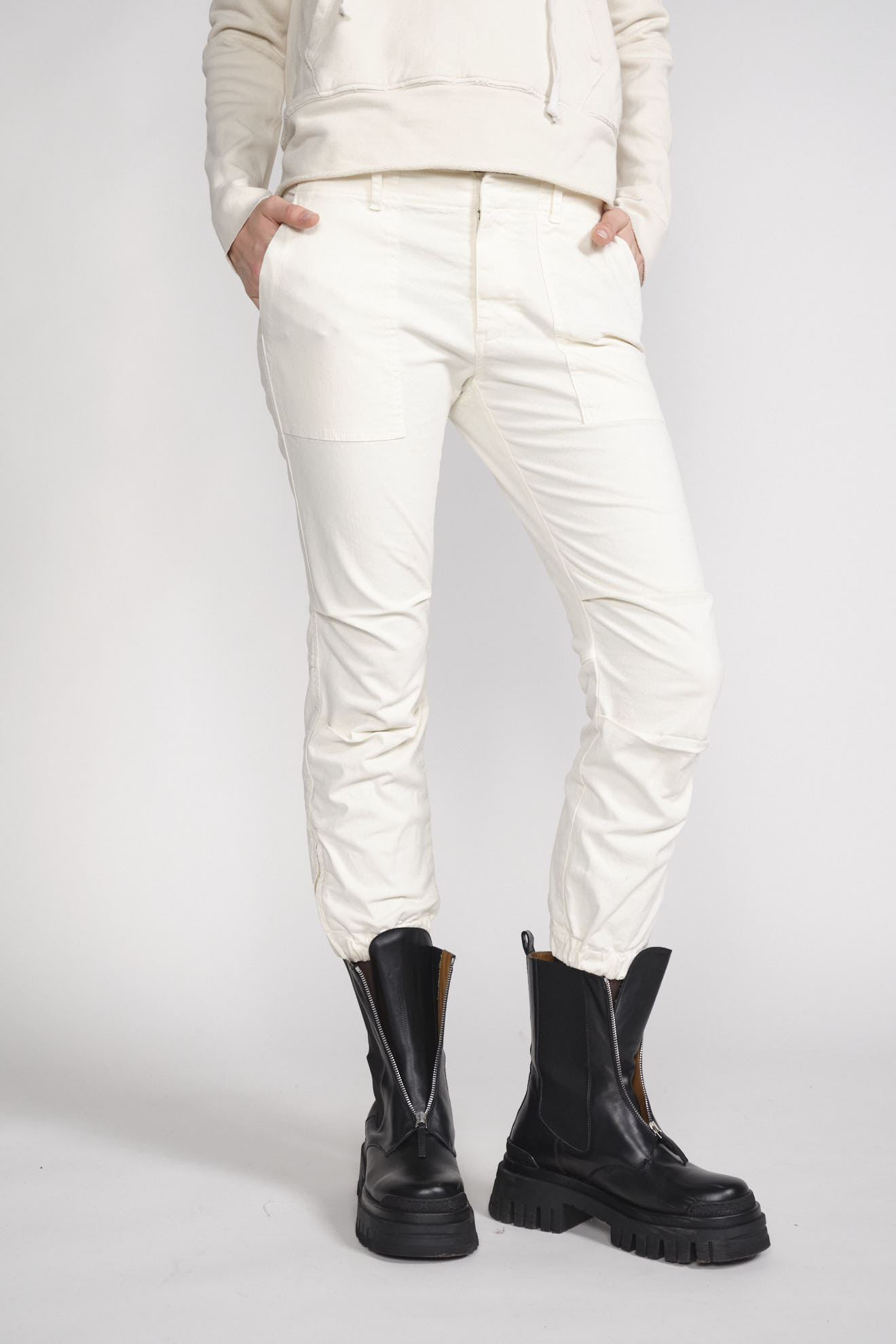 Cropped Military - Jogging style jeans