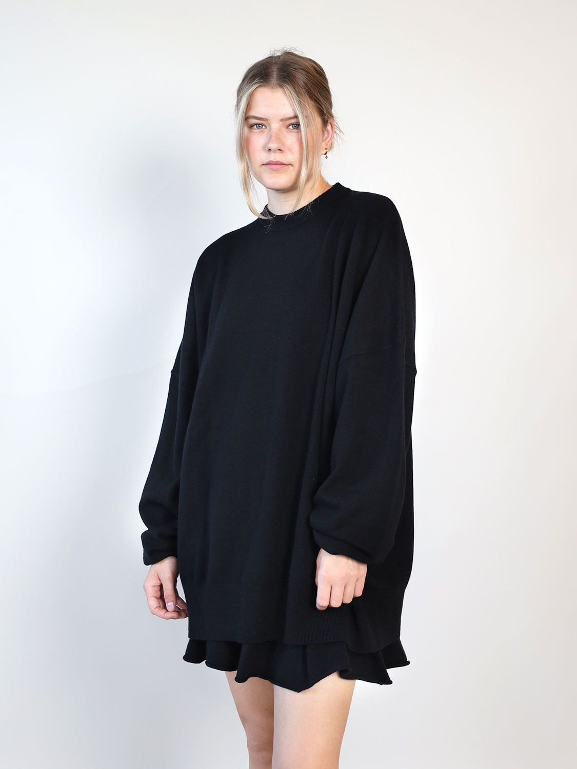 Extreme Cashmere N°246 Juna - Oversized cashmere sweater black One Size Extreme Cashmere N°246 Juna - Oversized cashmere sweater black One Size