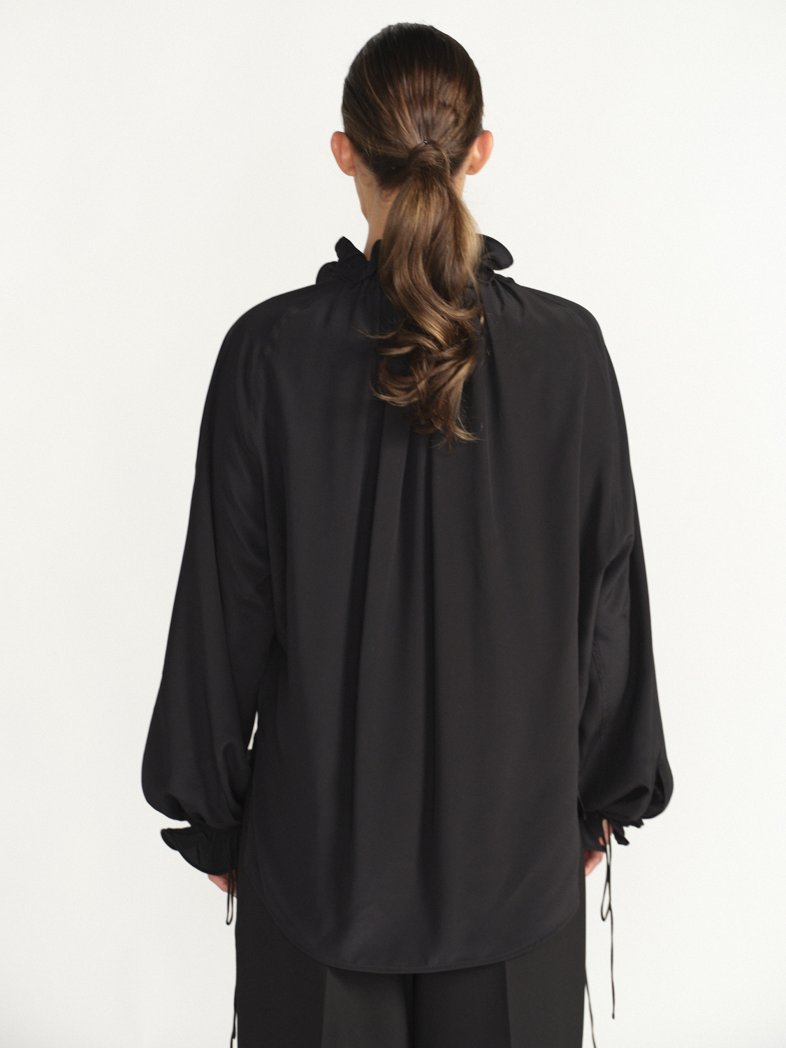 Victoria Beckham Ruched Detail Blouse - Long Sleeve Blouse with Ruched Details made of Silk black 36