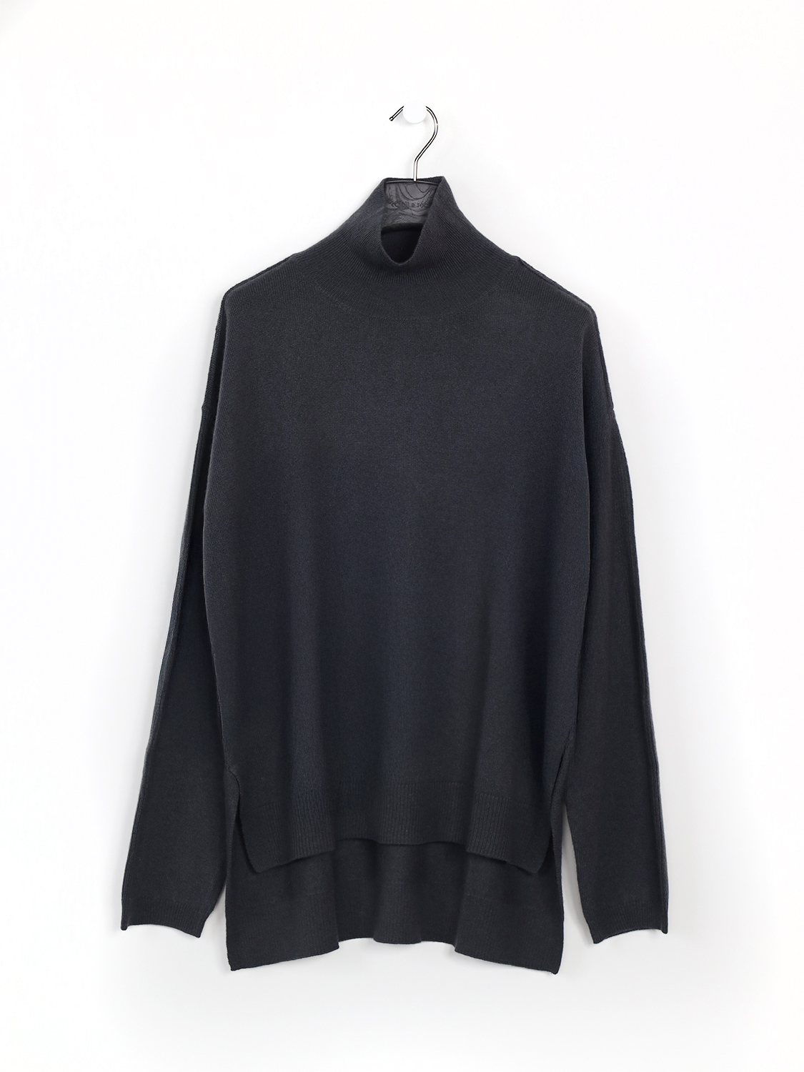 High neck cashmere sweater
