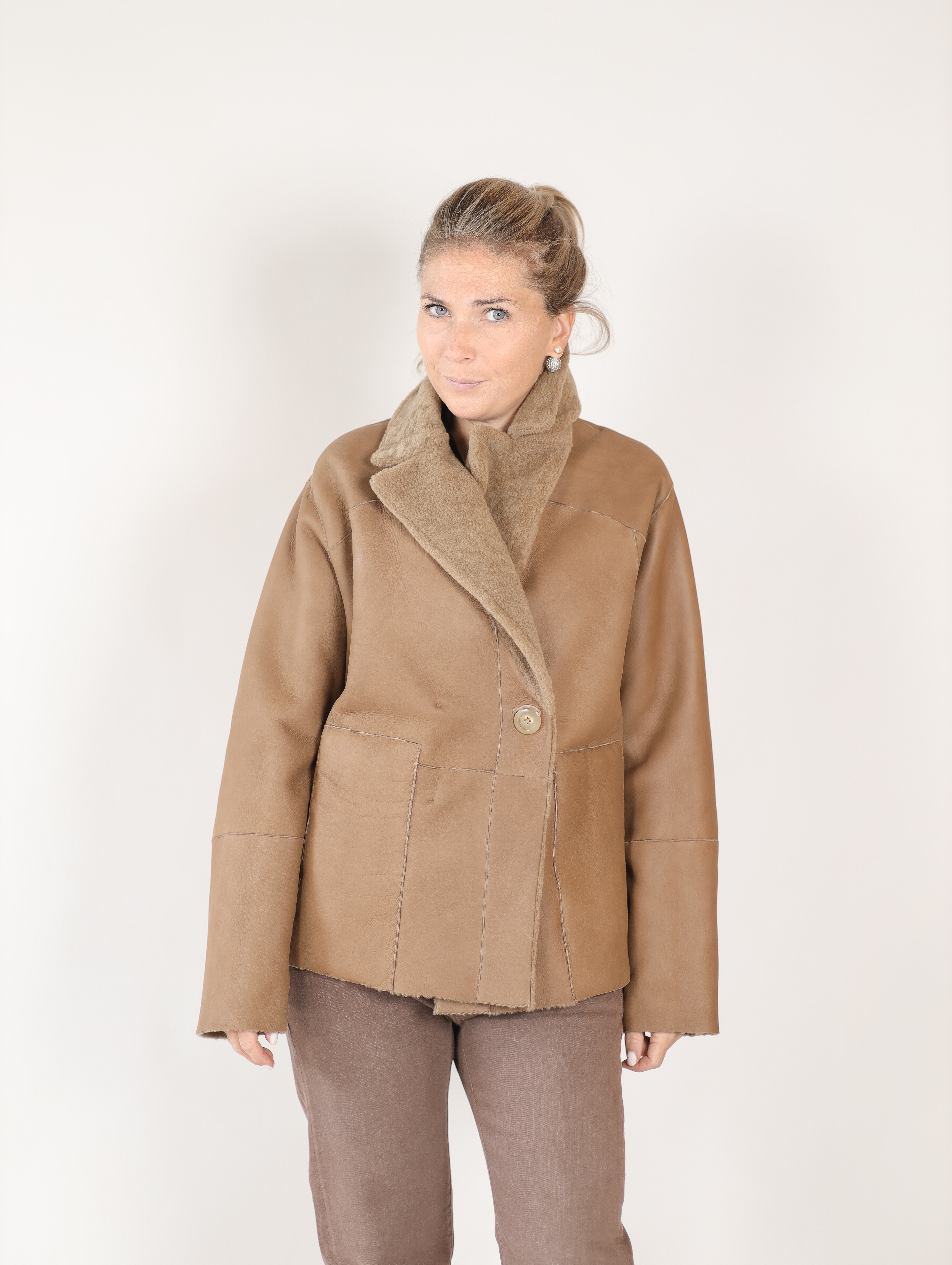 Blancha Light Curly – Short Shearling Coat brown 34
