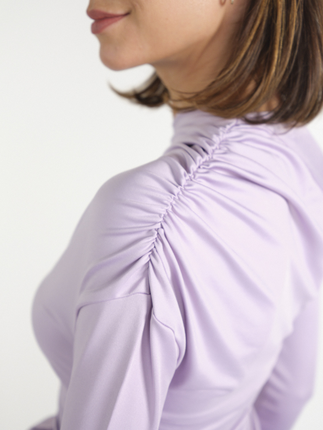 Victoria Beckham Asymmetrical blouse with ruffles purple 34 Victoria Beckham Asymmetrical blouse with ruffles purple 34