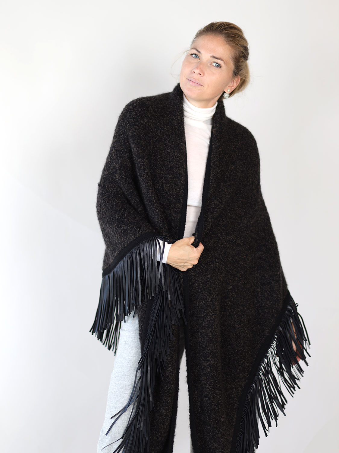 Antonia Zander Fjord – Fringed scarf black One Size