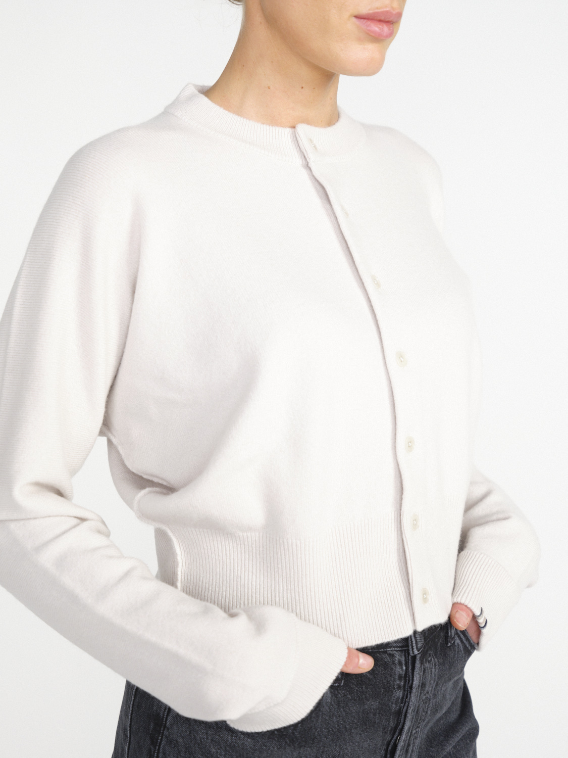 Extreme Cashmere Blouson – Gecroppter Cashmere Cardigan   creme One Size