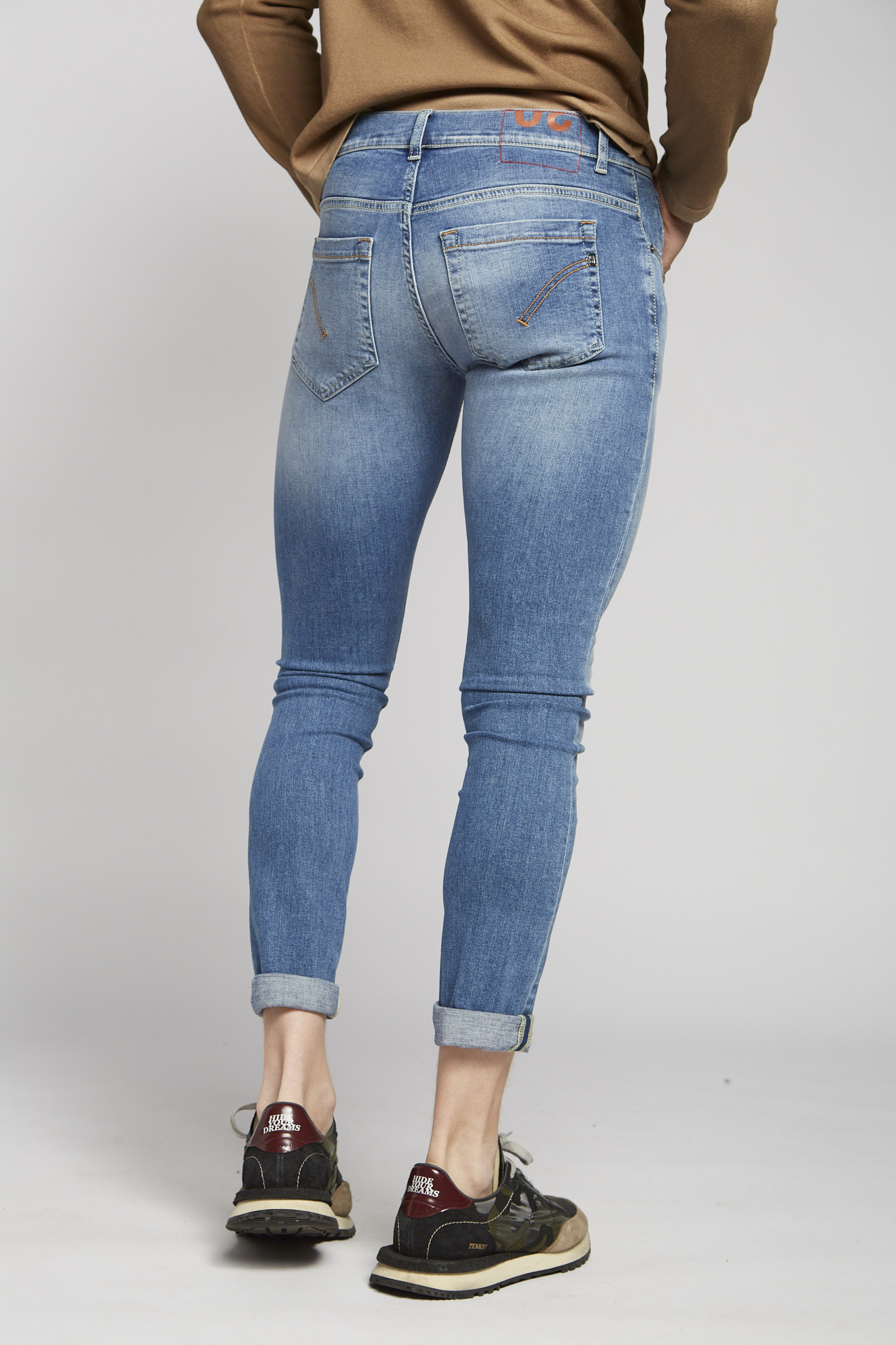 dondup jeans denim einfarbig jeans model rückansicht
