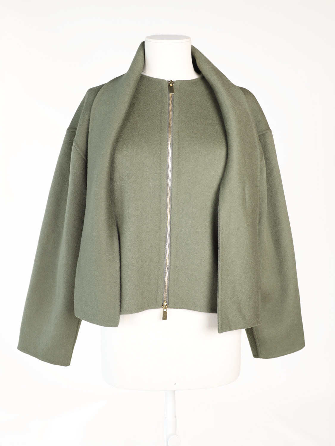 Jacket with detachable scarf