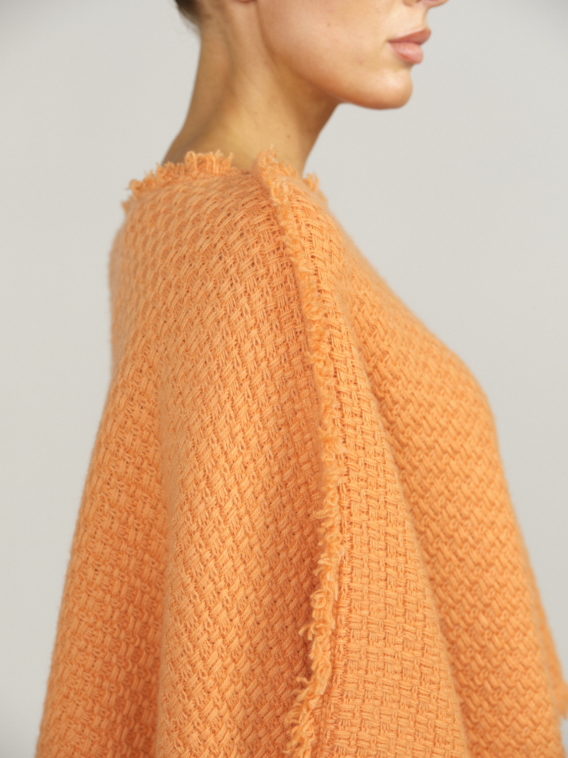 Iris von Arnim Xavia - Cape in cashmere with fringed edge orange One Size