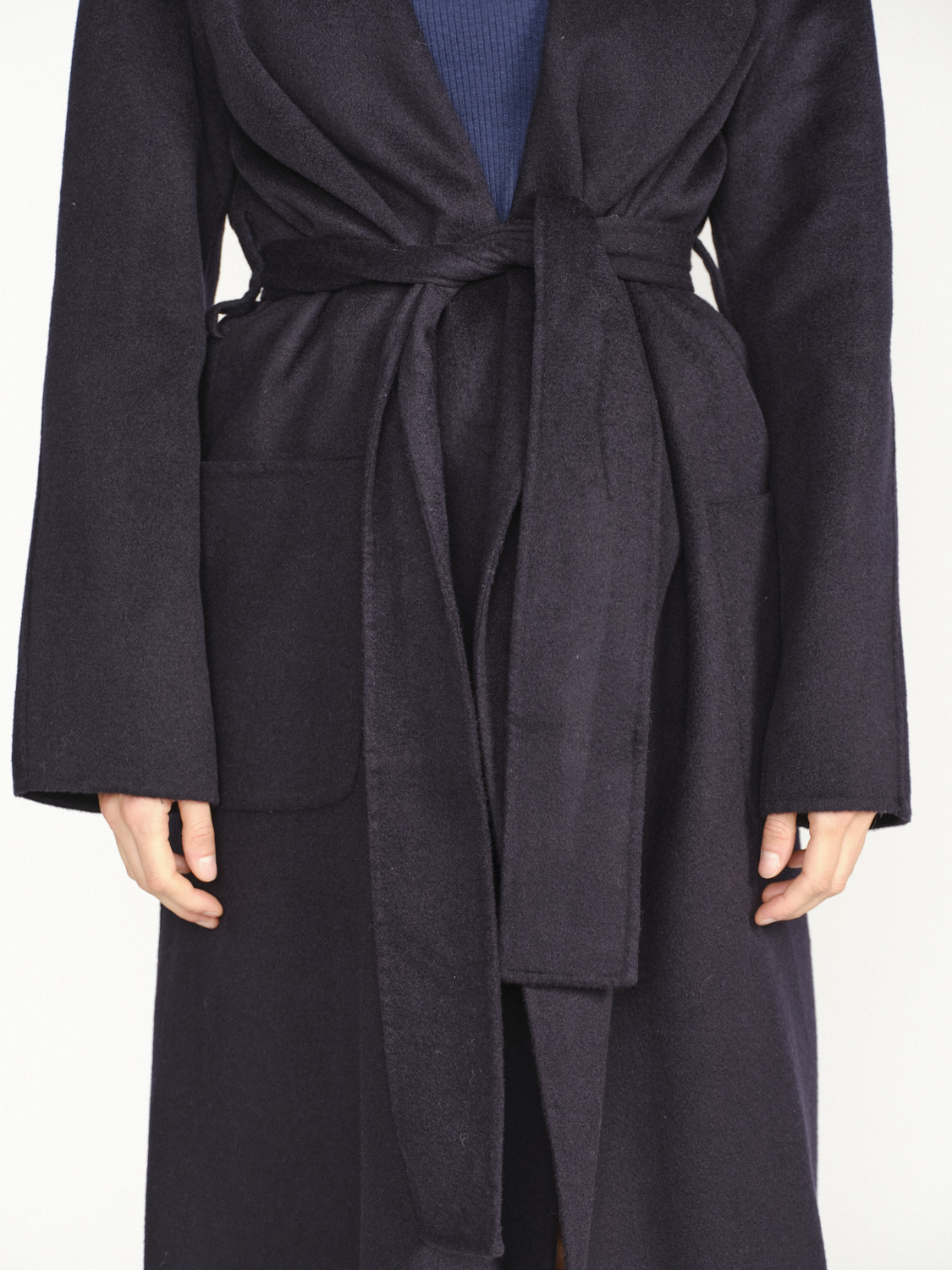 Odeeh Coat with open lapels in virgin wool black 36