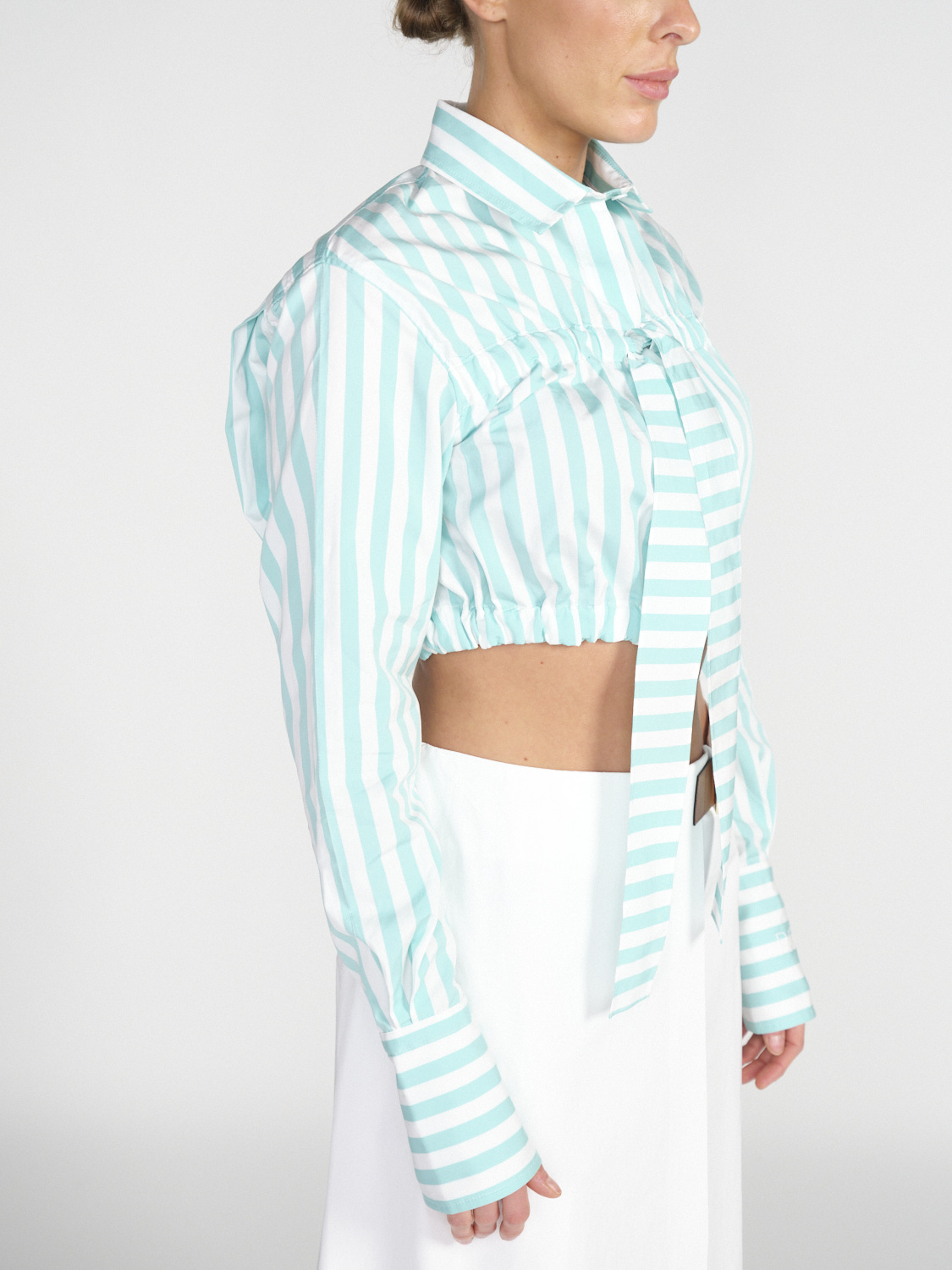 Patou Cropped bow shirt – Gecroppte Baumwoll-Bluse mint 36