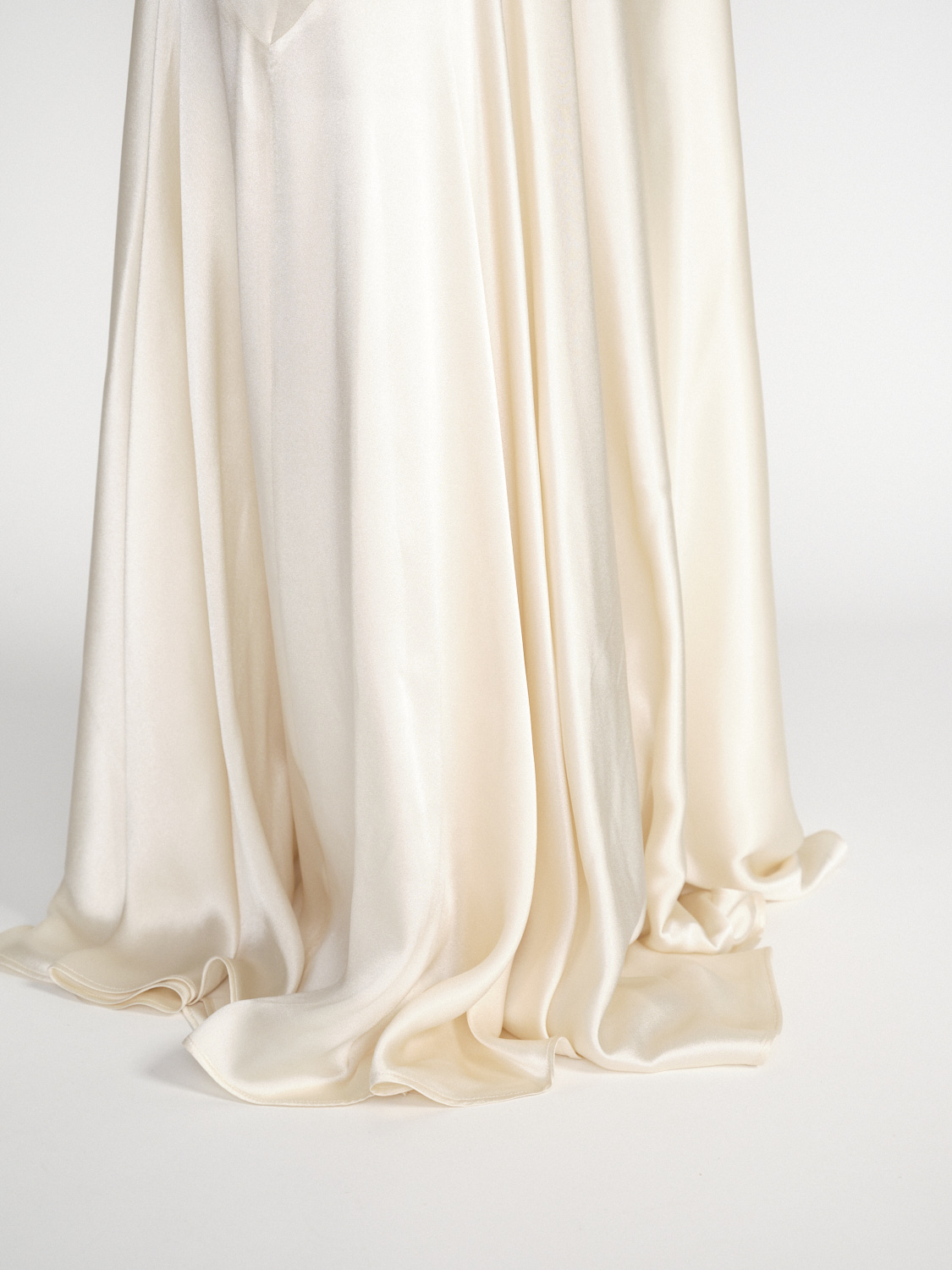 Nina Ricci Maxi gonna tagliata in sbieco in misto seta   creme 36