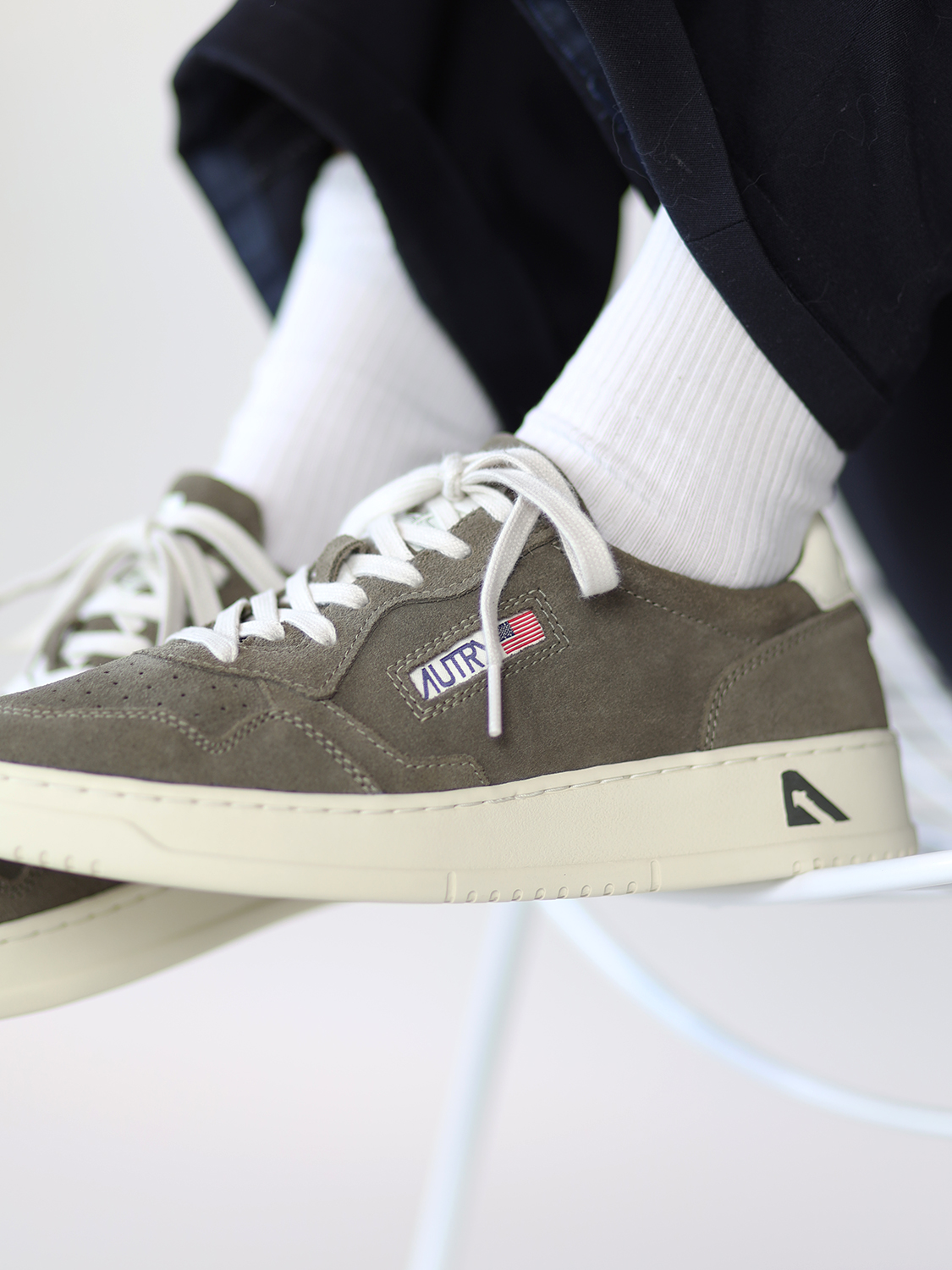 Autry Medalist Low – Sneaker khaki 42 Autry Medalist Low – Sneaker khaki 42